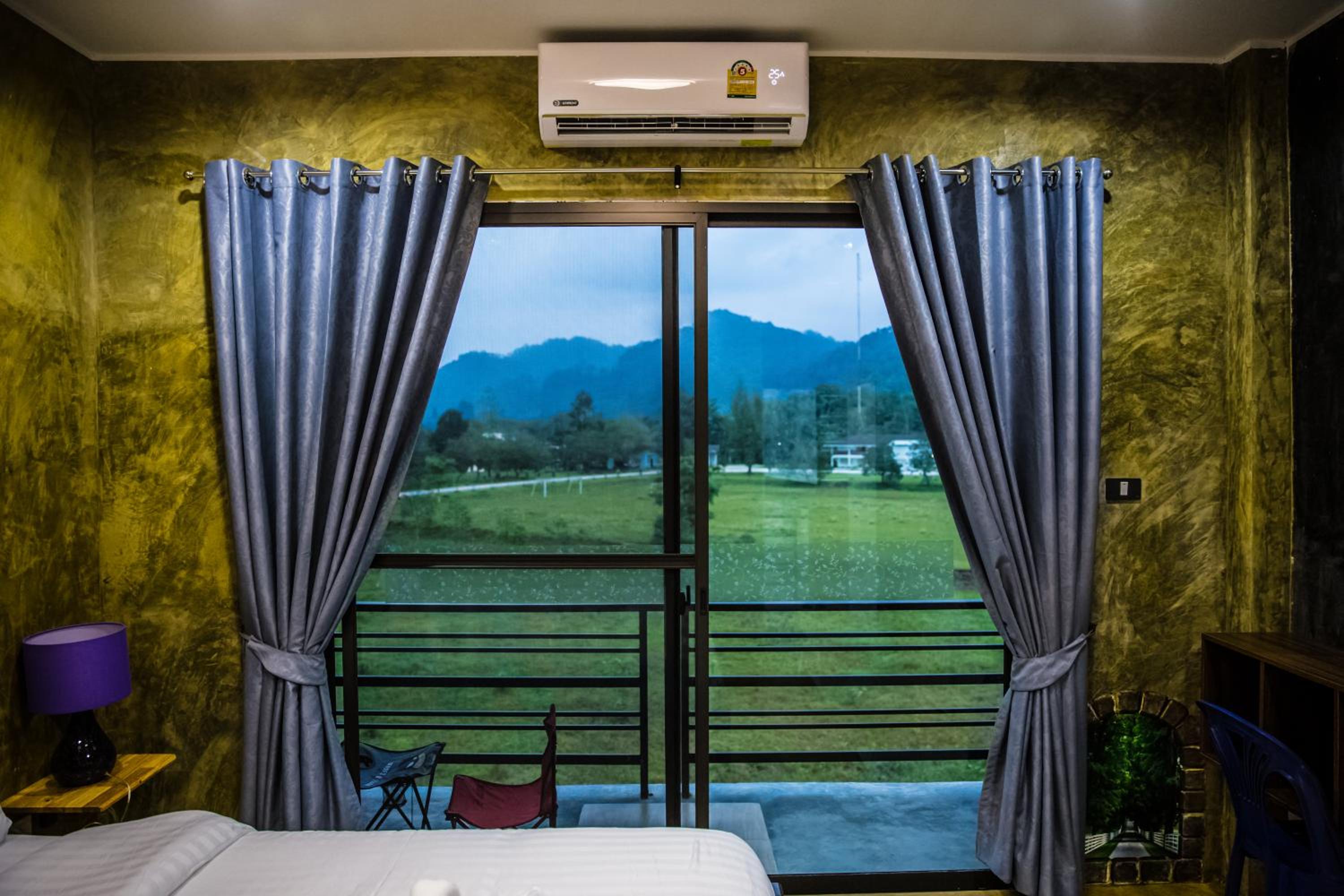 Standard Double Room - Photo 13