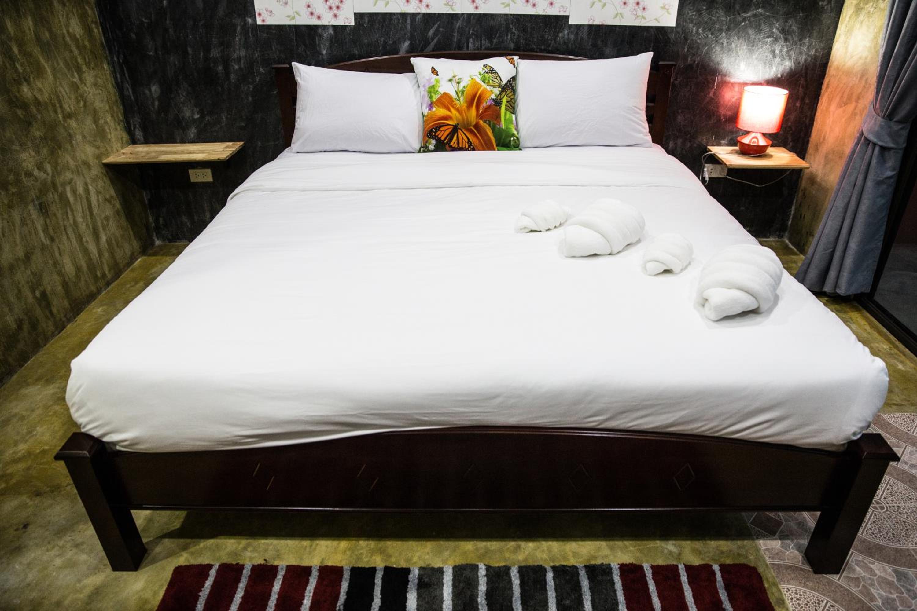 Standard Double Room - Photo 5