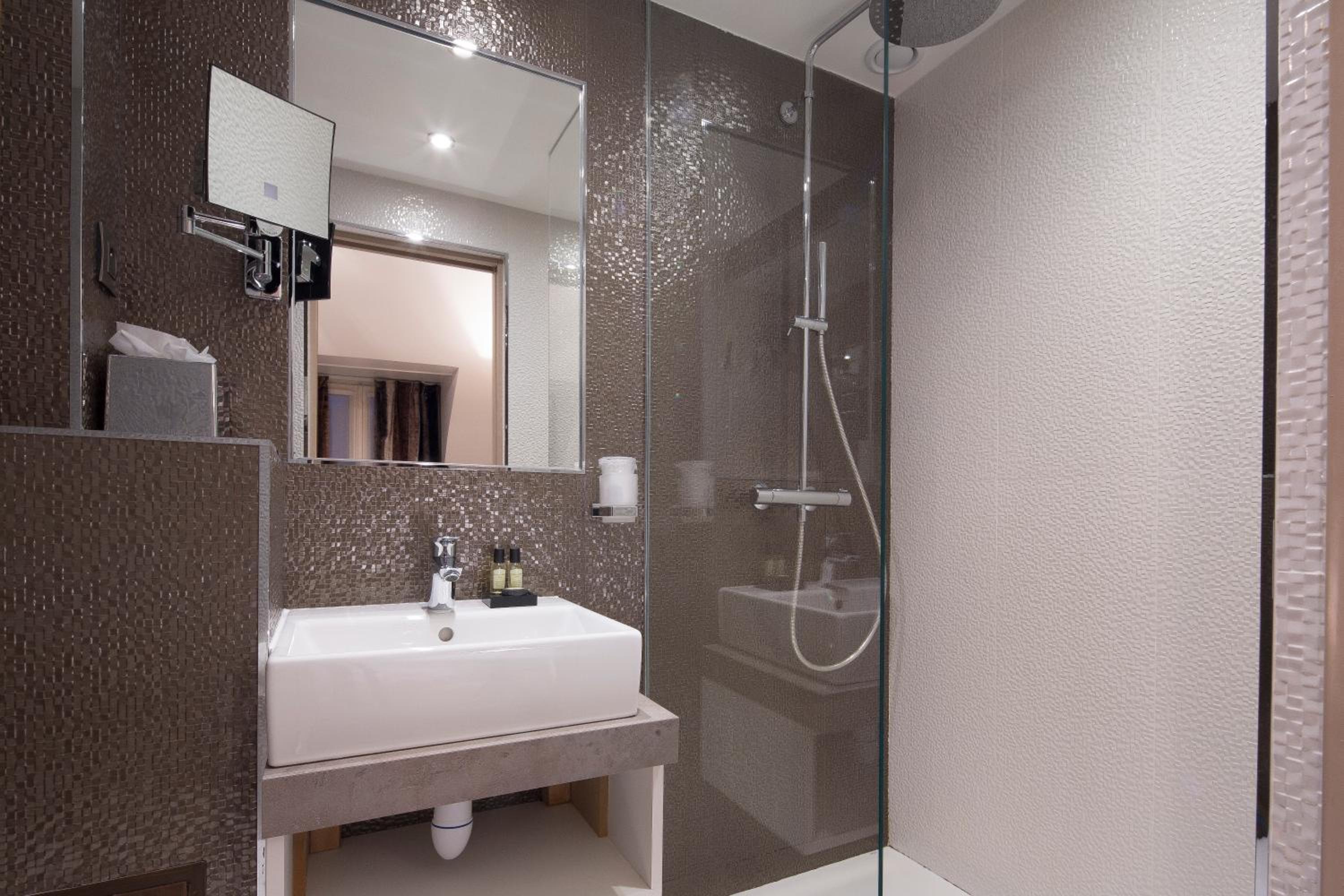 Deluxe Double or Twin Room photo 2