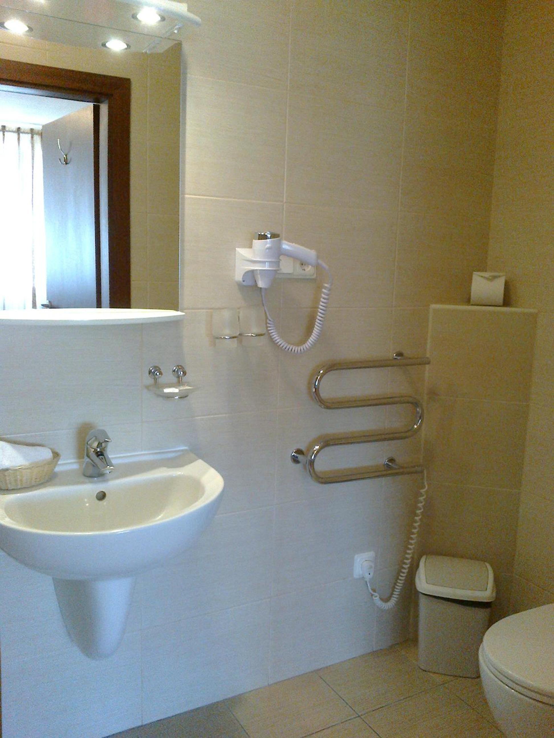 Suite - Photo 8