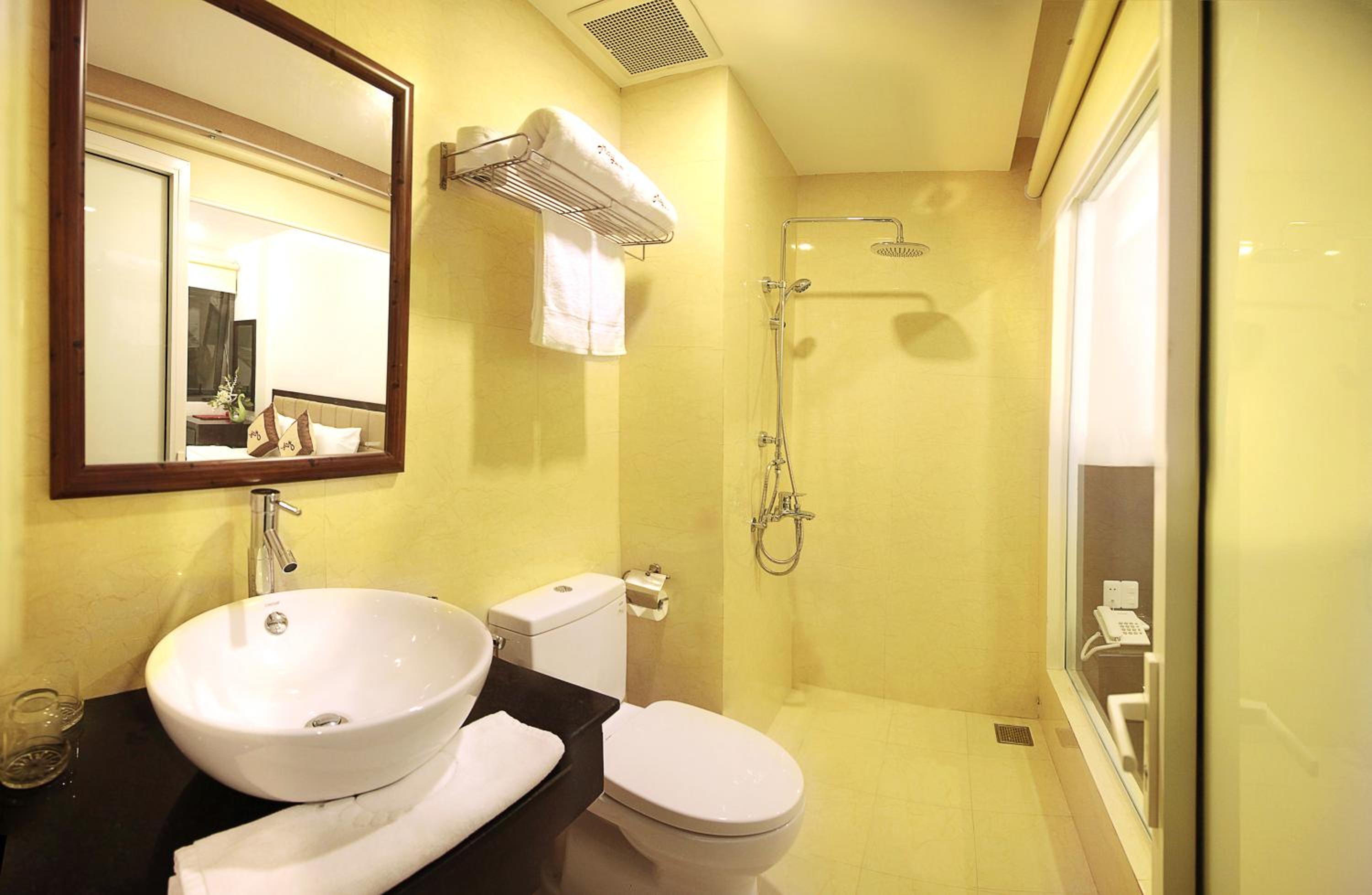 Standard Double Room - Photo 5