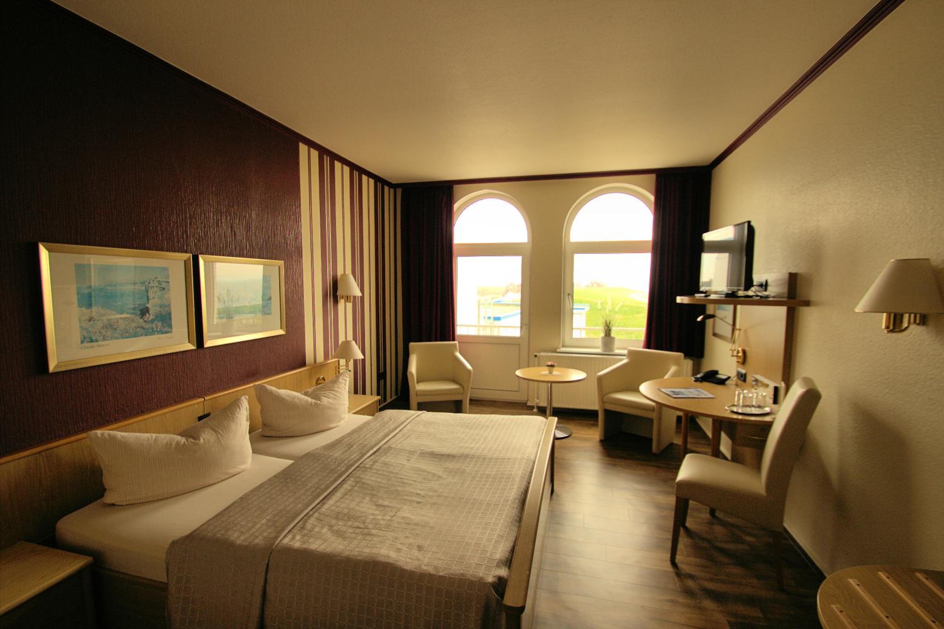 Double Room thumbnail 5