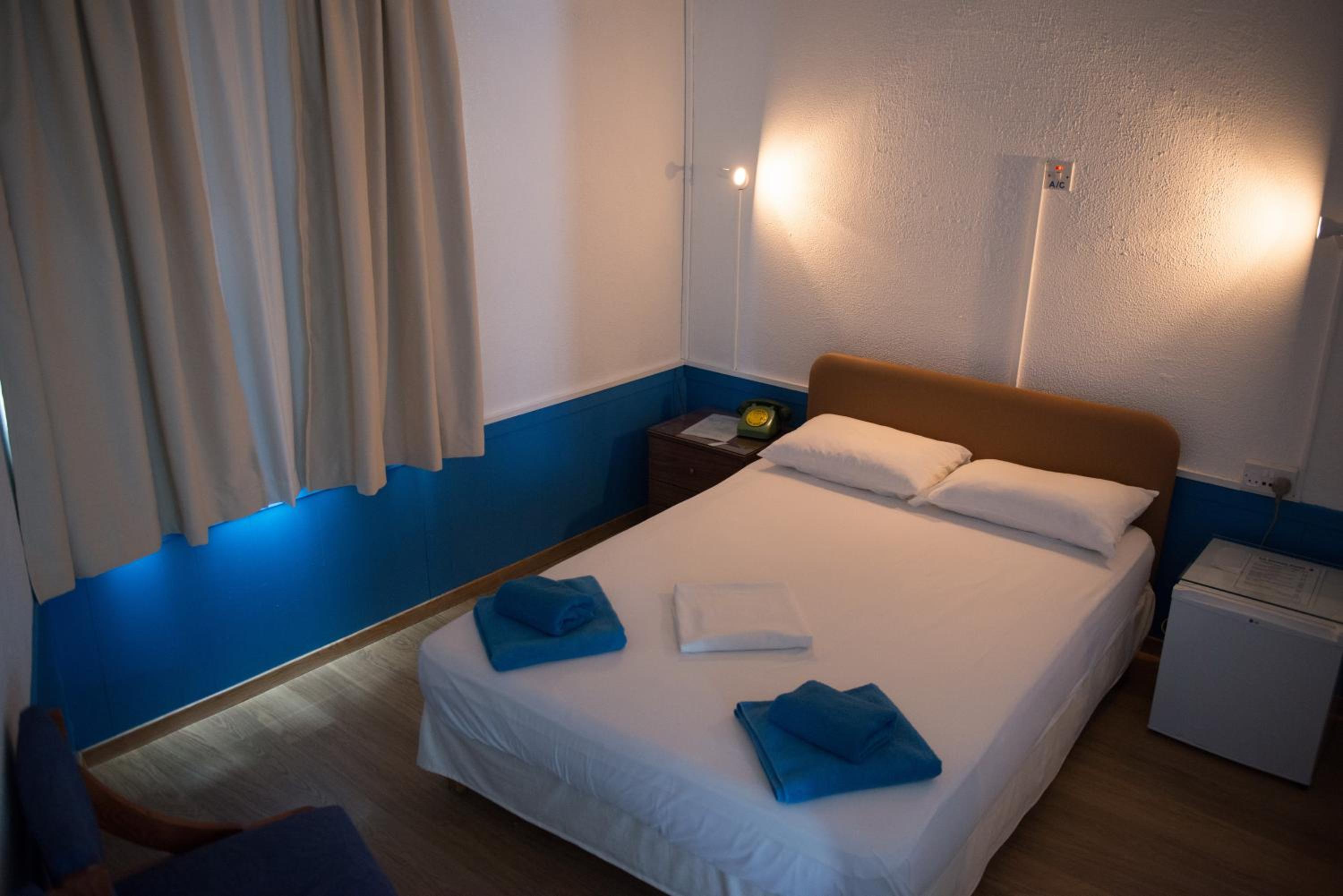 Double Room - Photo 7