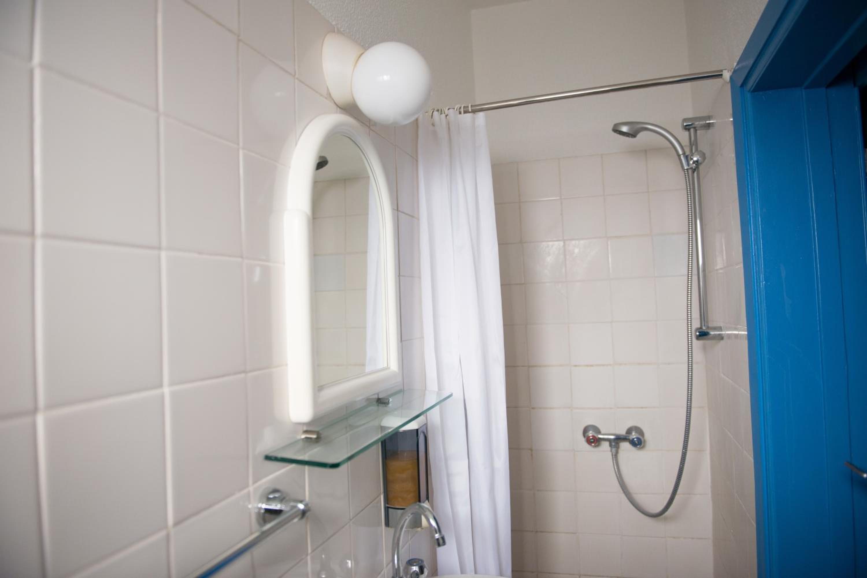 Double Room - Photo 5