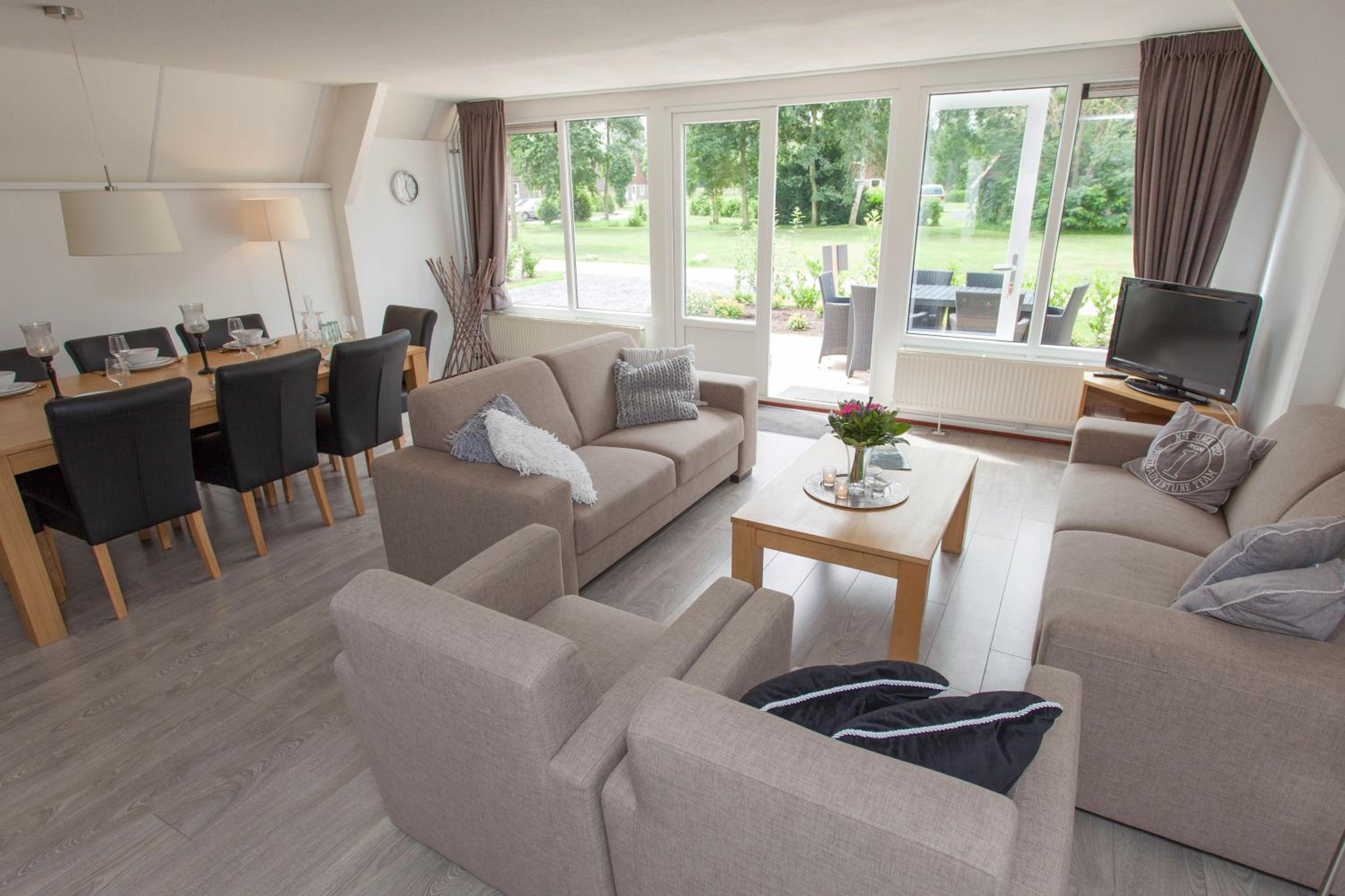 Three Bedroom Bungalow - Aldenborgh 6 photo 3