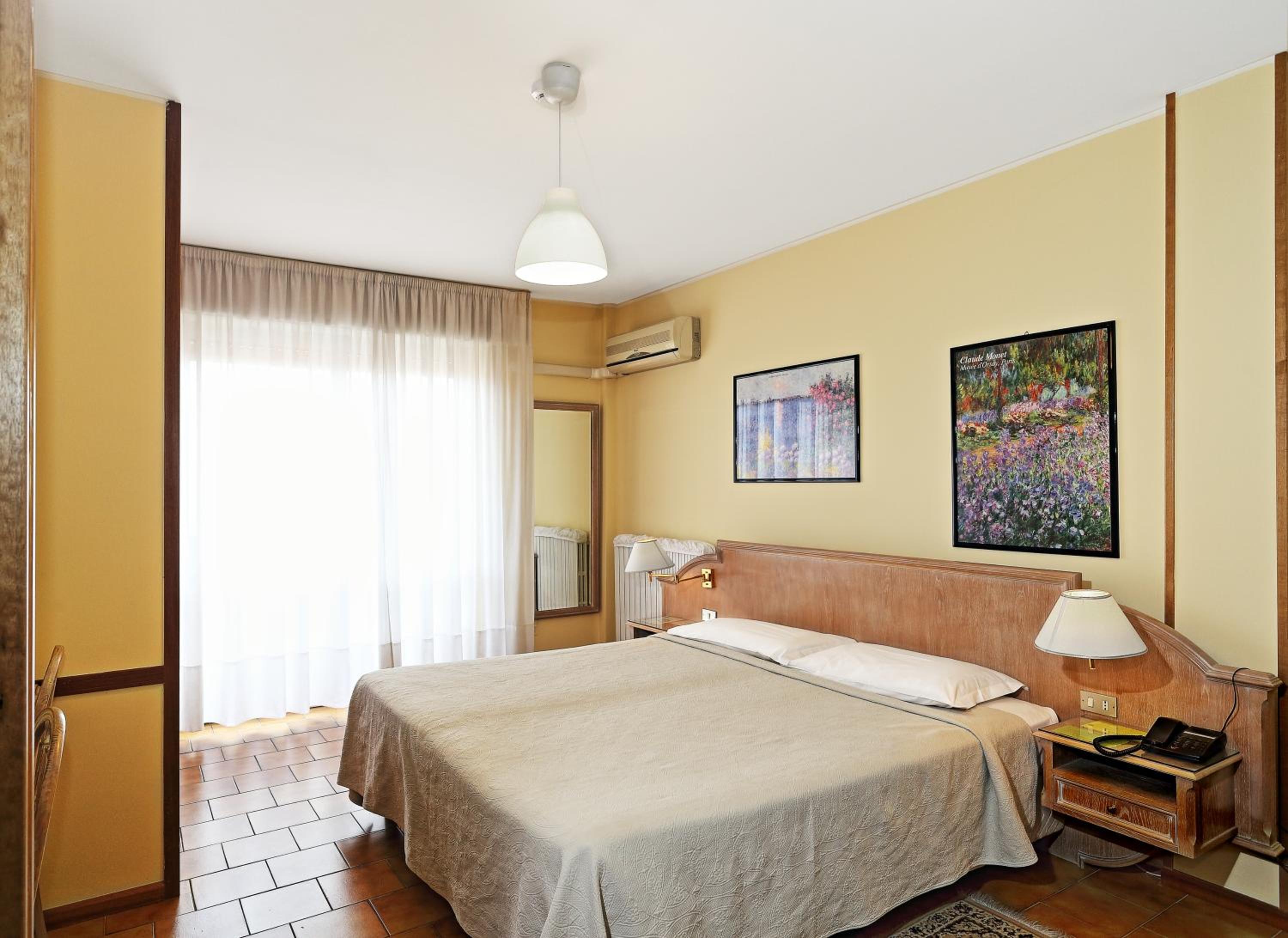 Double or Twin Room - Photo 3