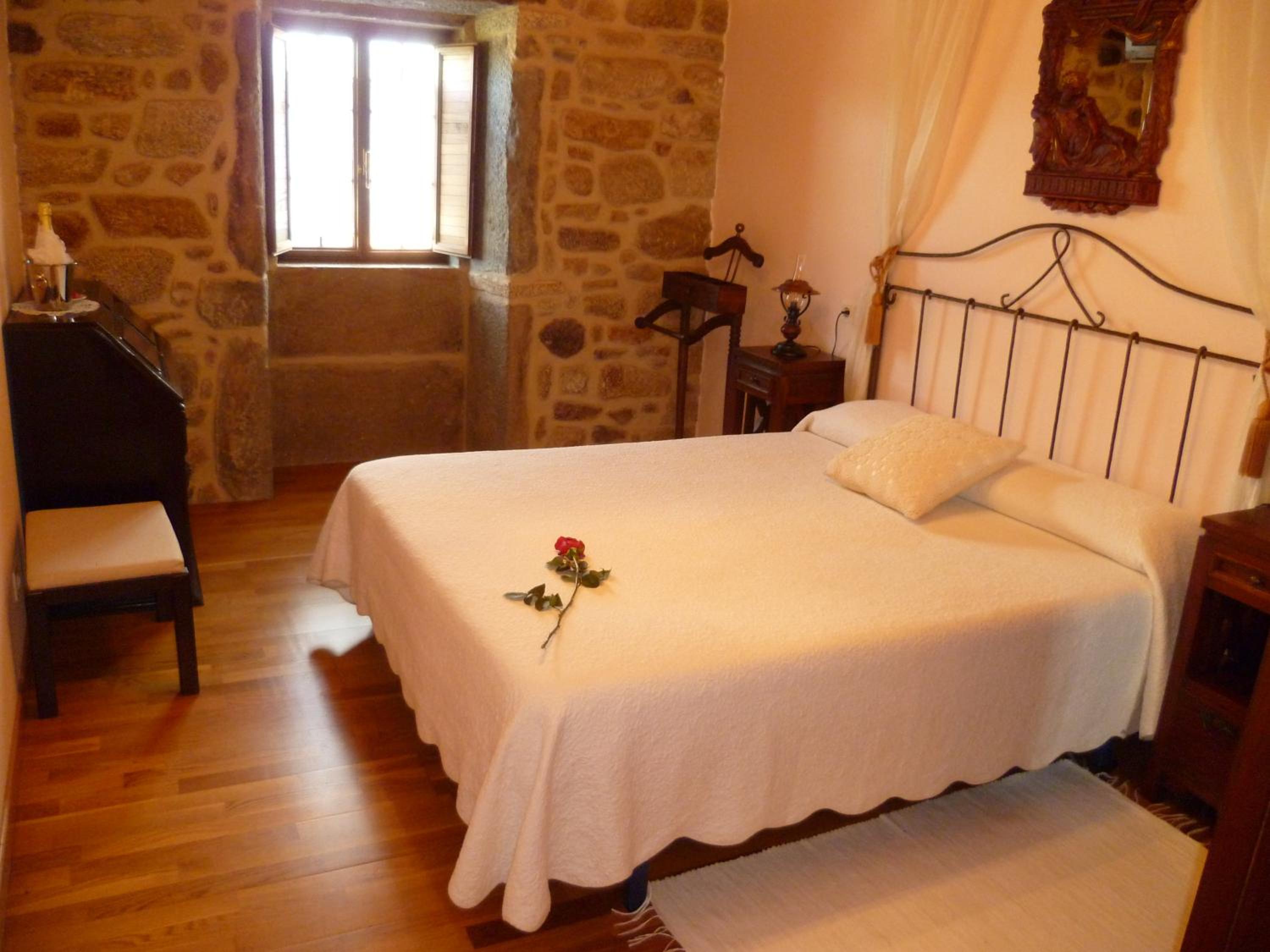 Double Room - Photo 9
