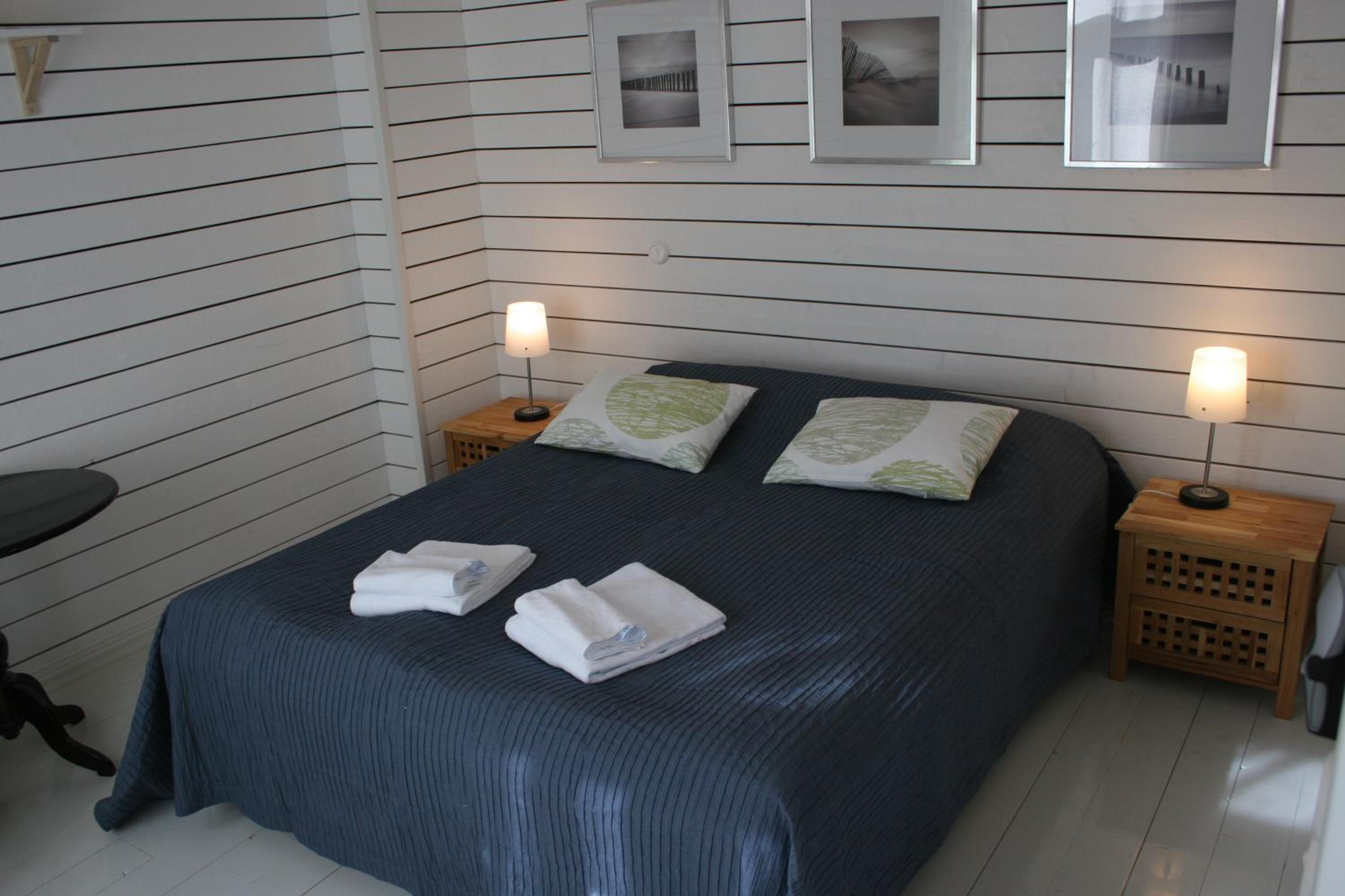 Double Room with Private Bathroom - 3
