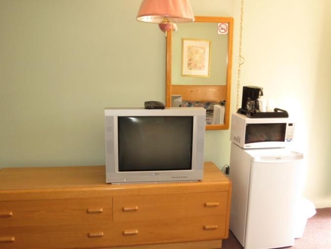 Double Room With Two Double Beds photo 2