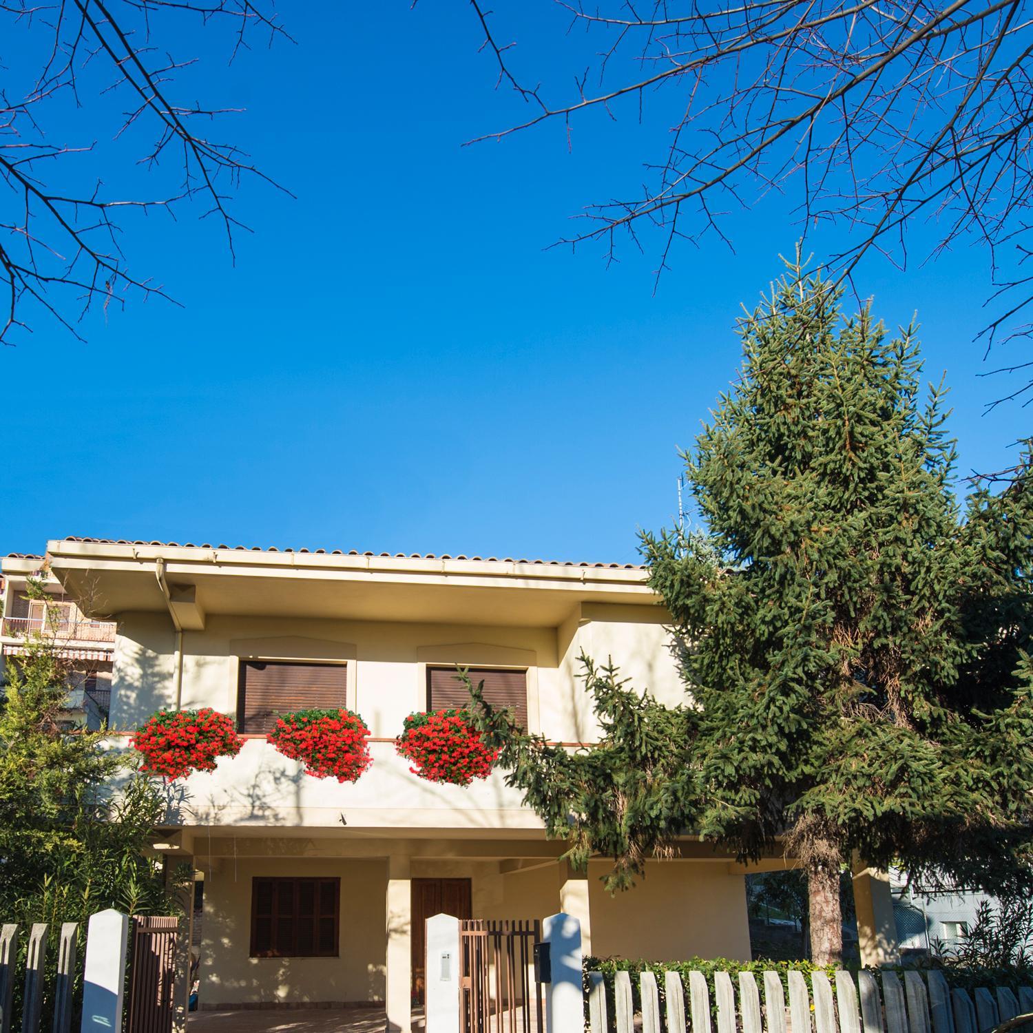 Three-Bedroom House photo 1