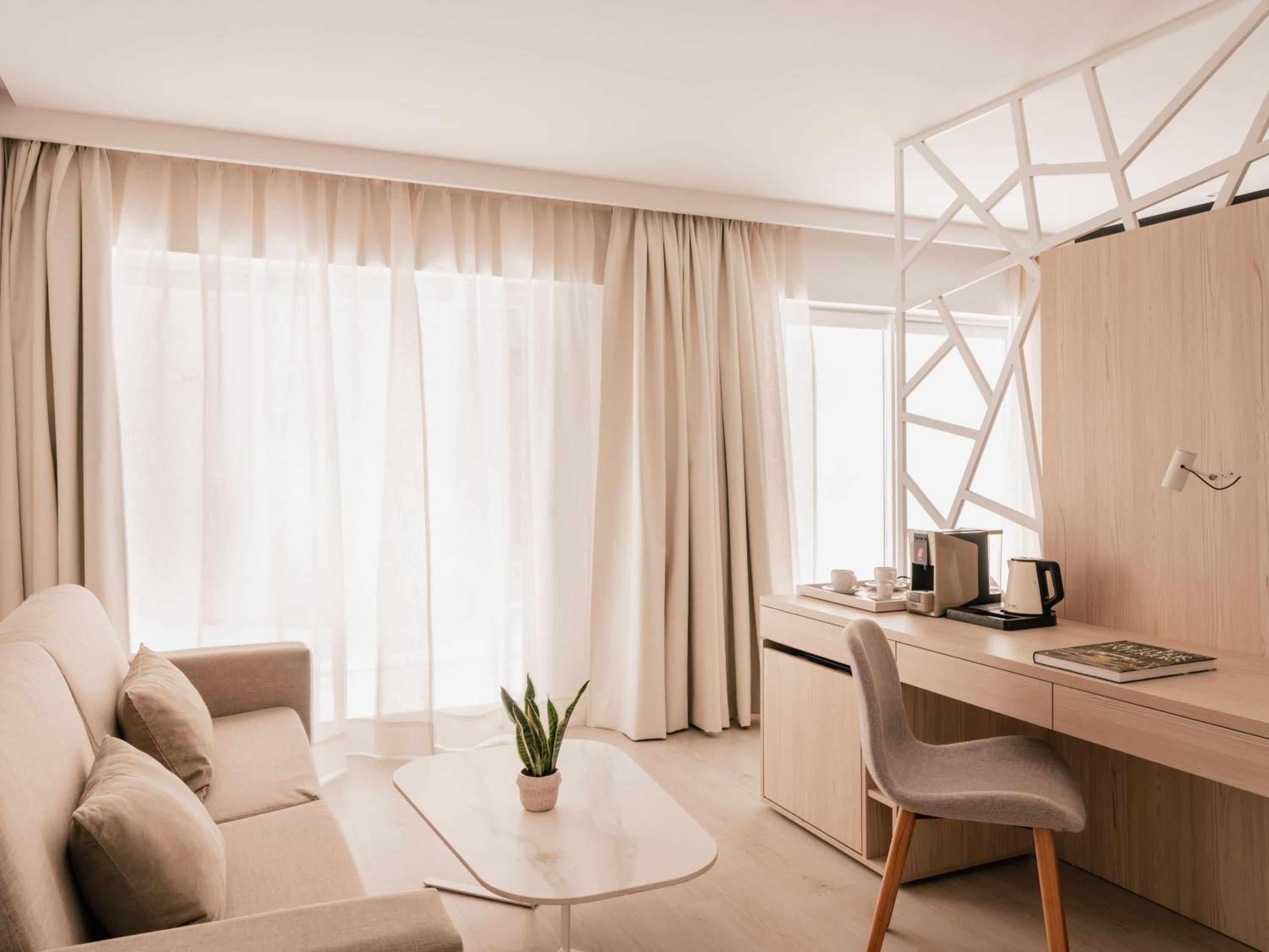 Junior Suite Partial Sea View