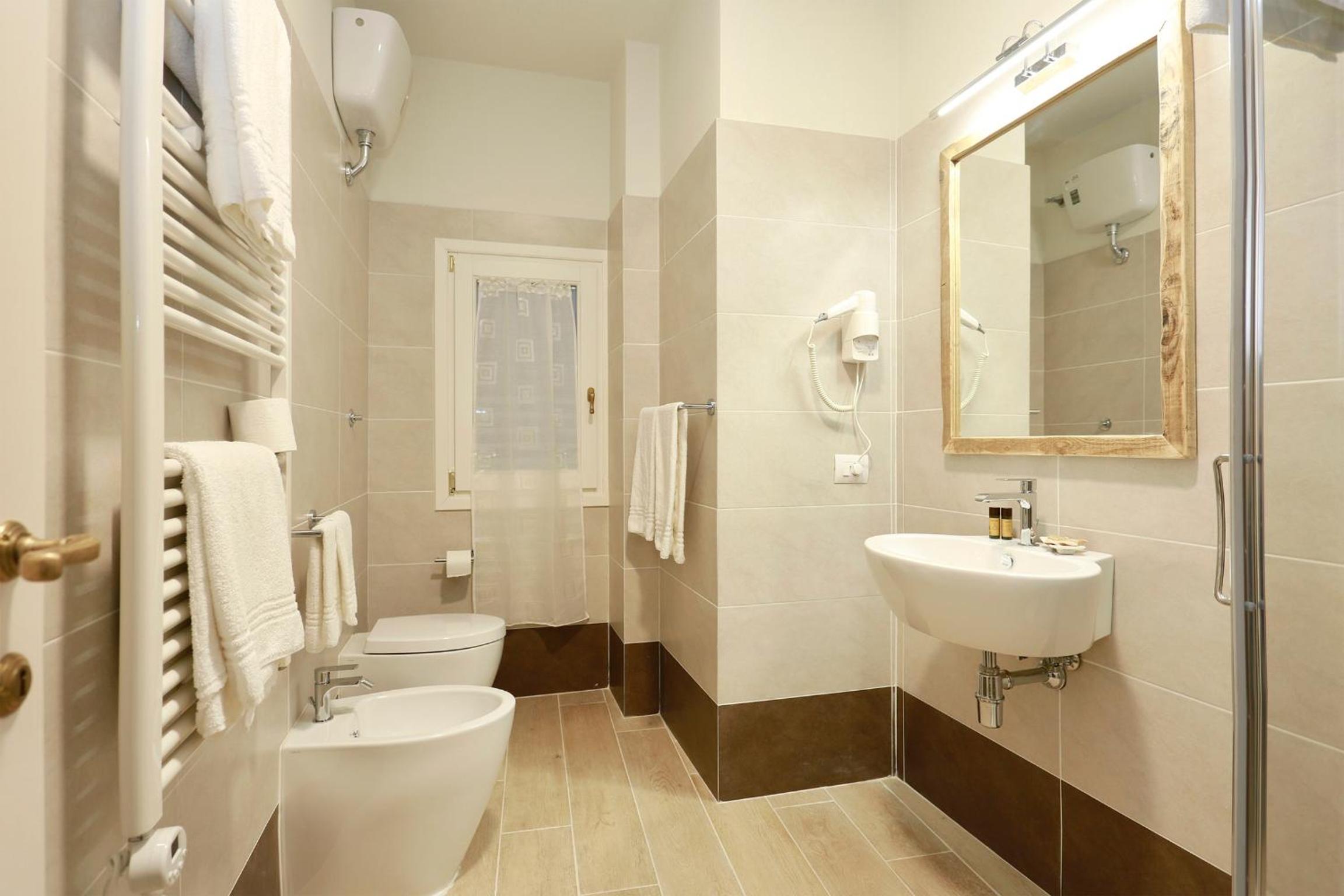 Superior Double or Twin Room photo 2