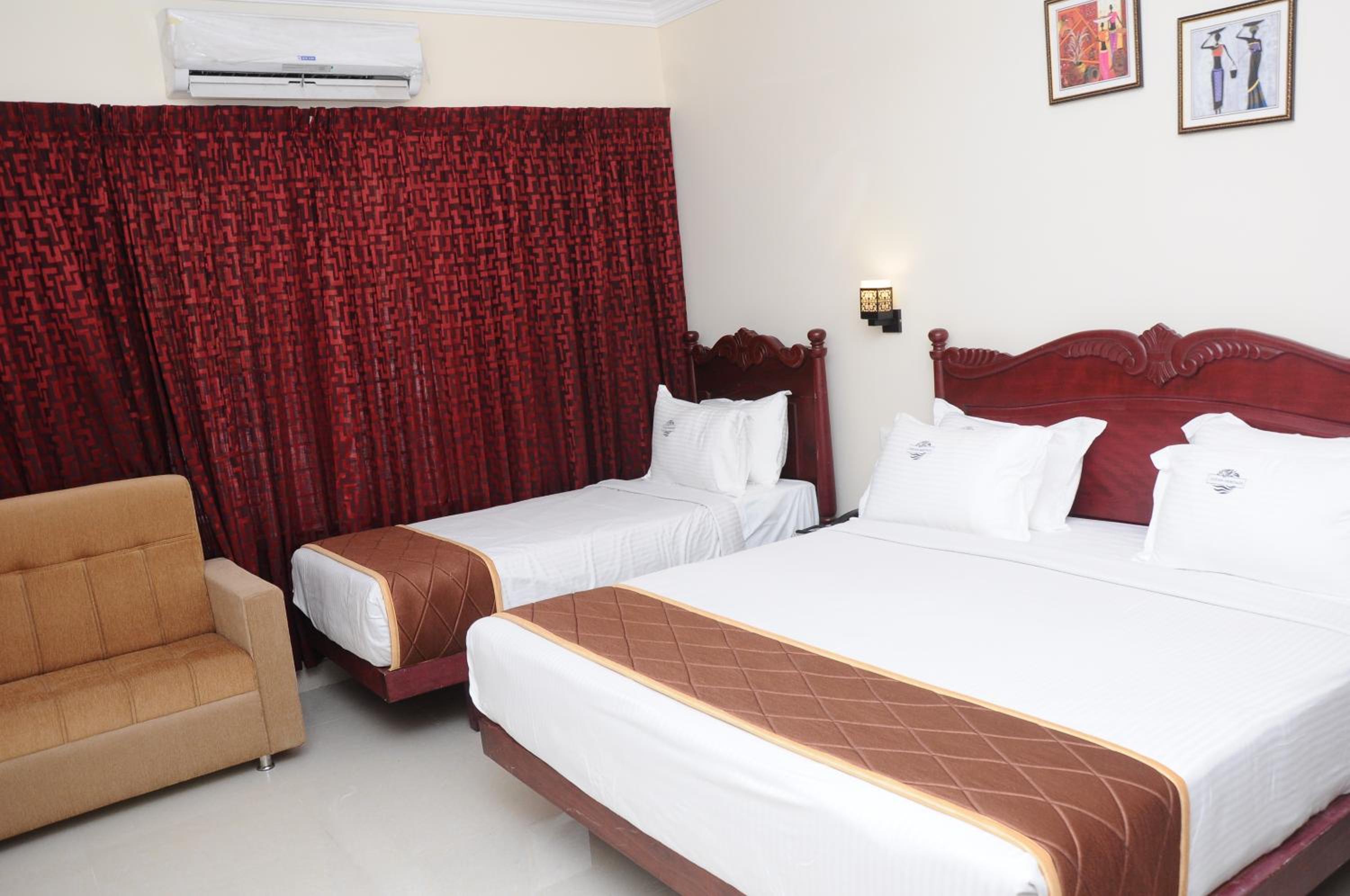 Deluxe Twin Room