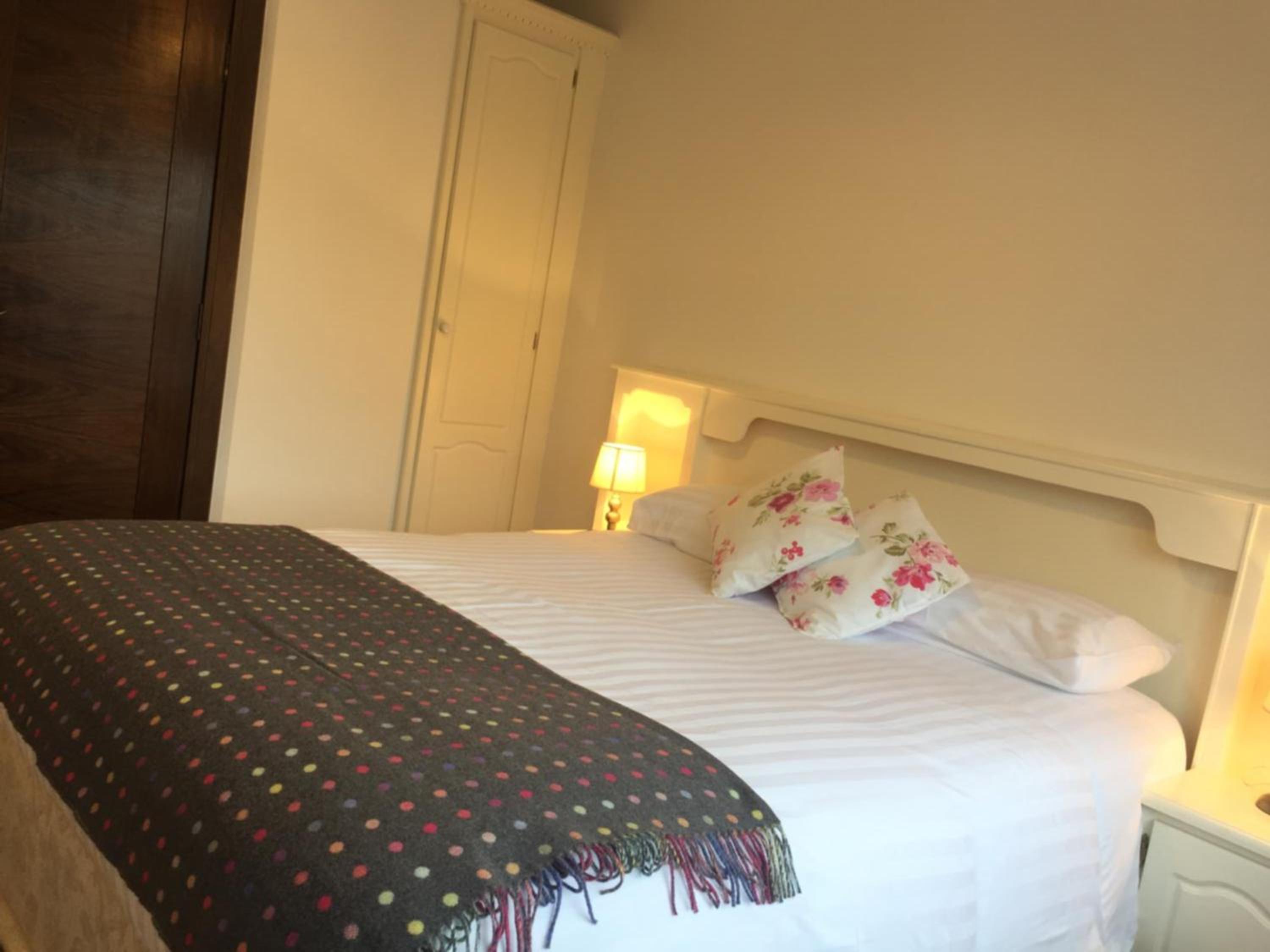 Double Room - Photo 10