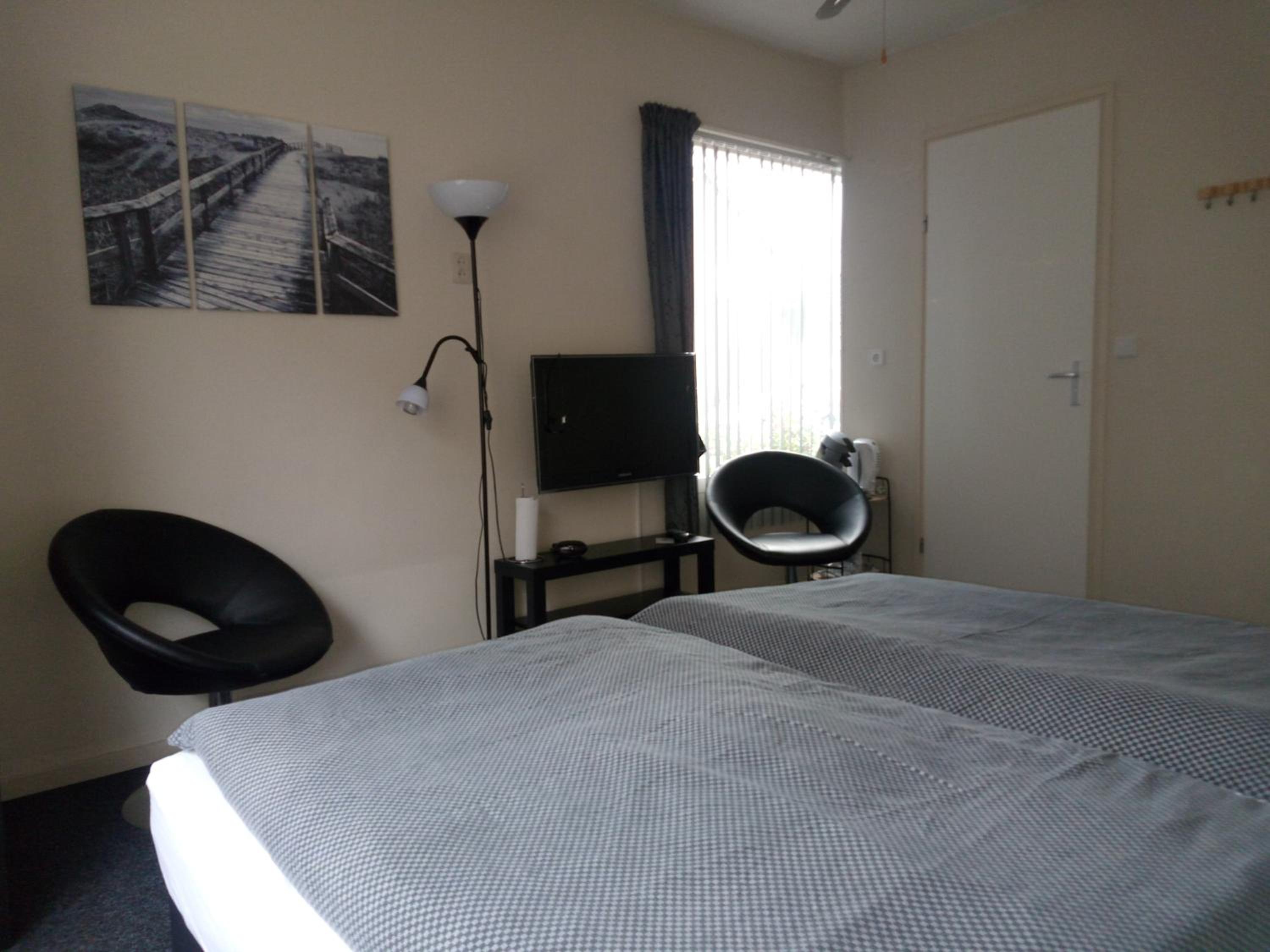 Double Room with Private Bathroom photo 3