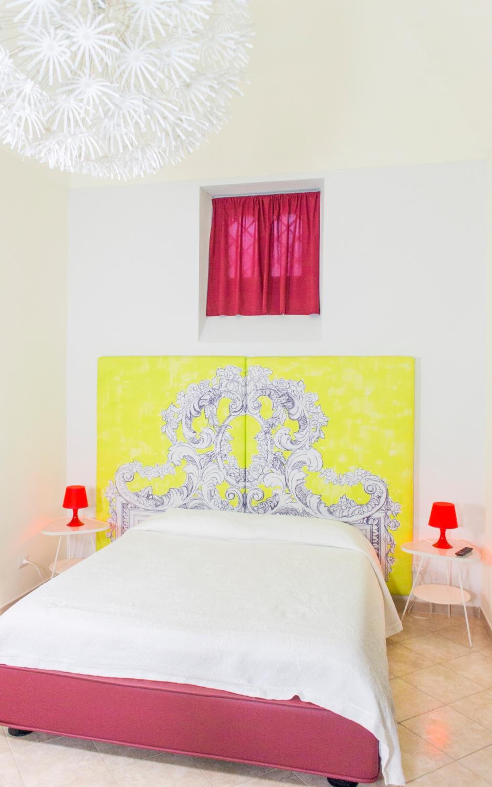 Quadruple Room with Balcony - Photo 4