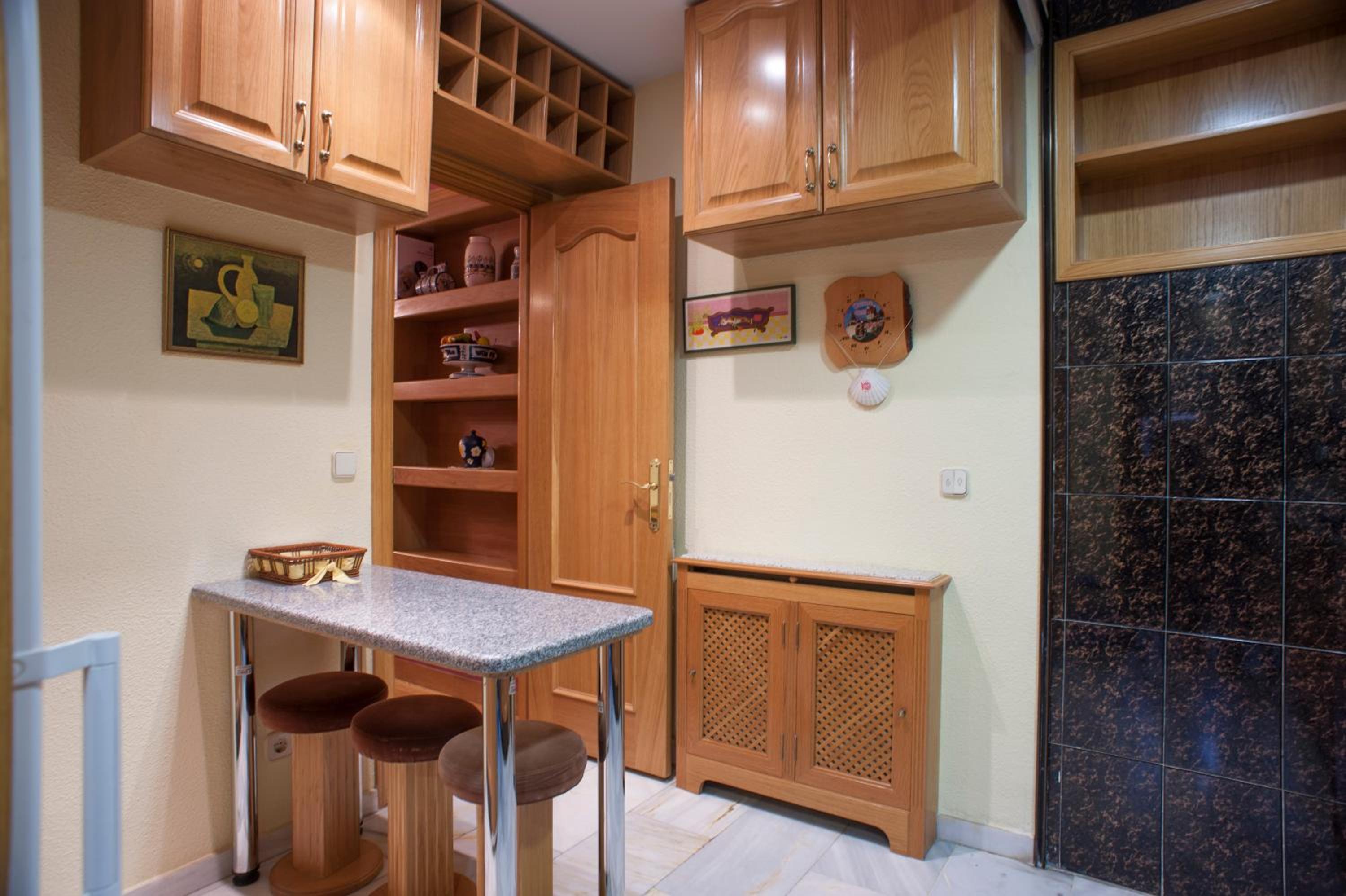 Apartment with Terrace - Photo 33