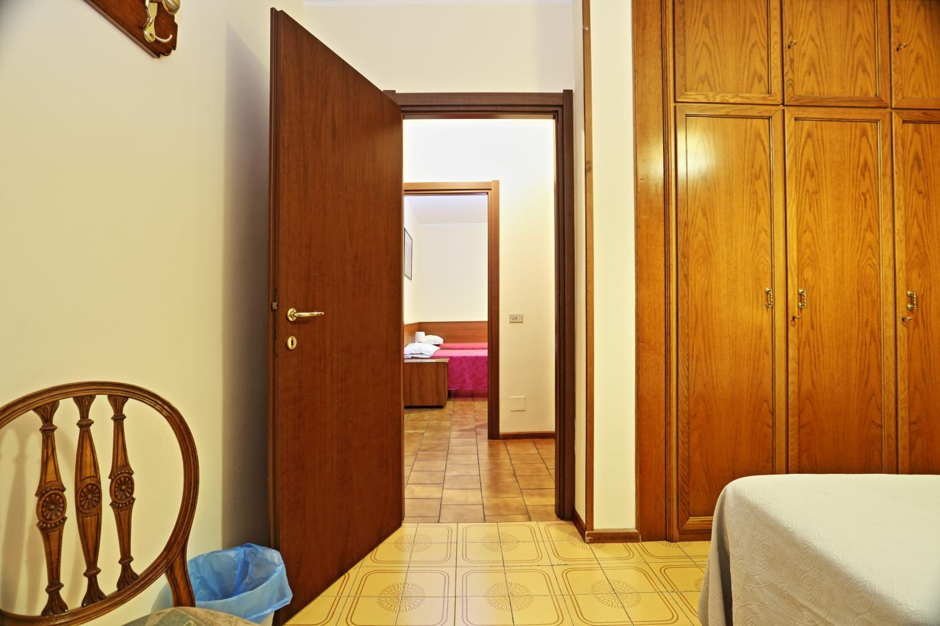 Triple Room - Photo 2