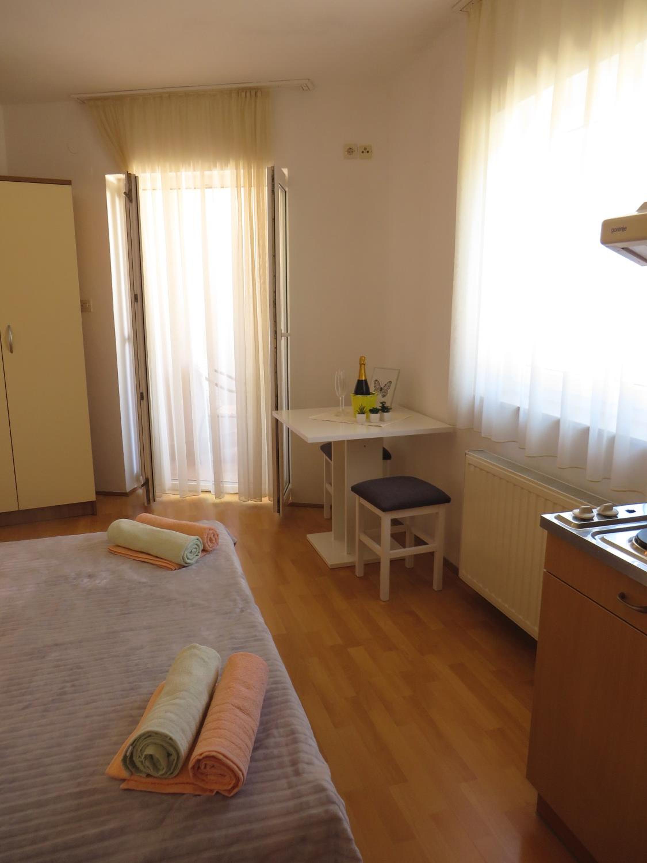 Studio Apartment photo 1