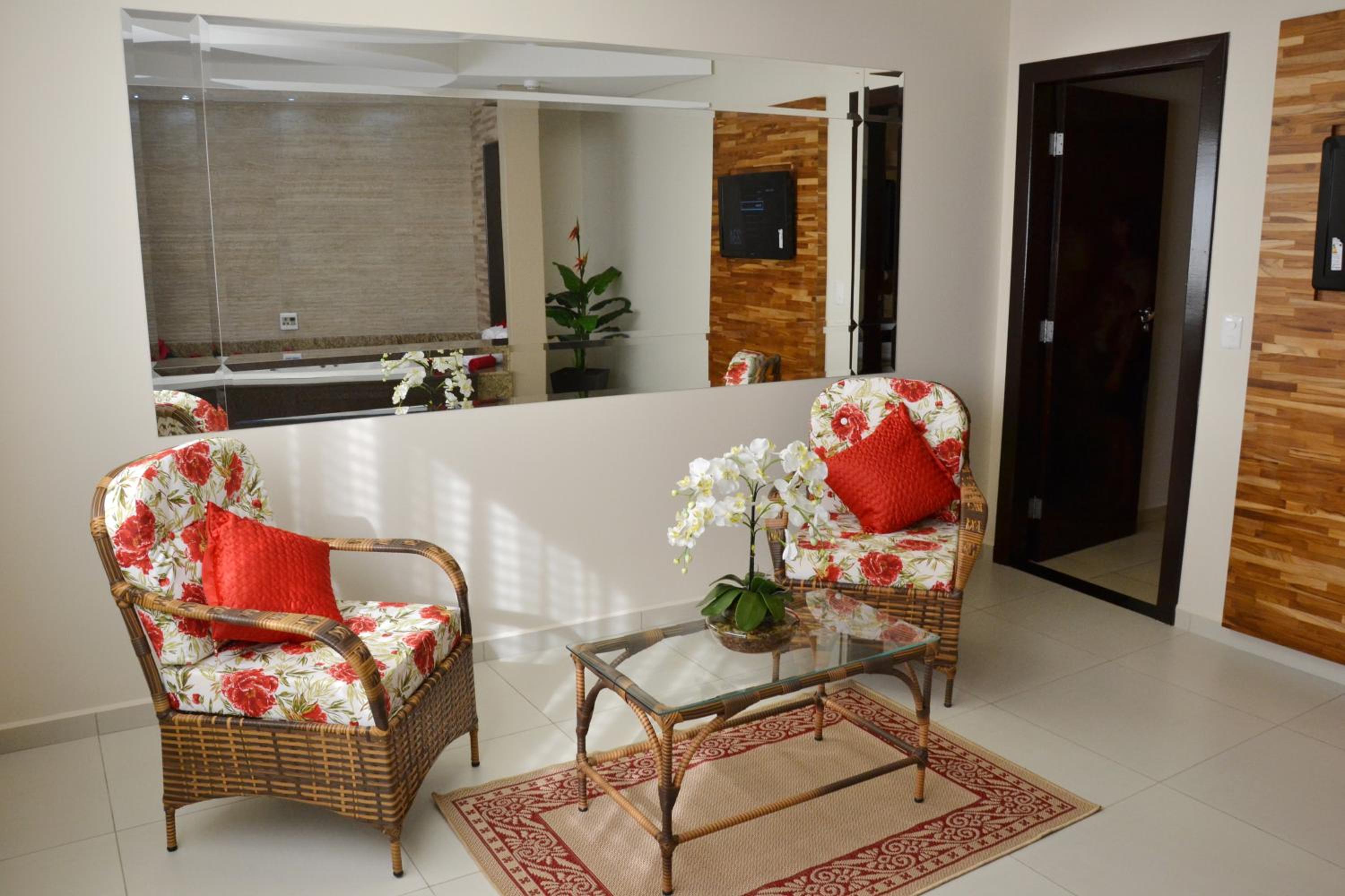 Suite with Spa Bath photo 1