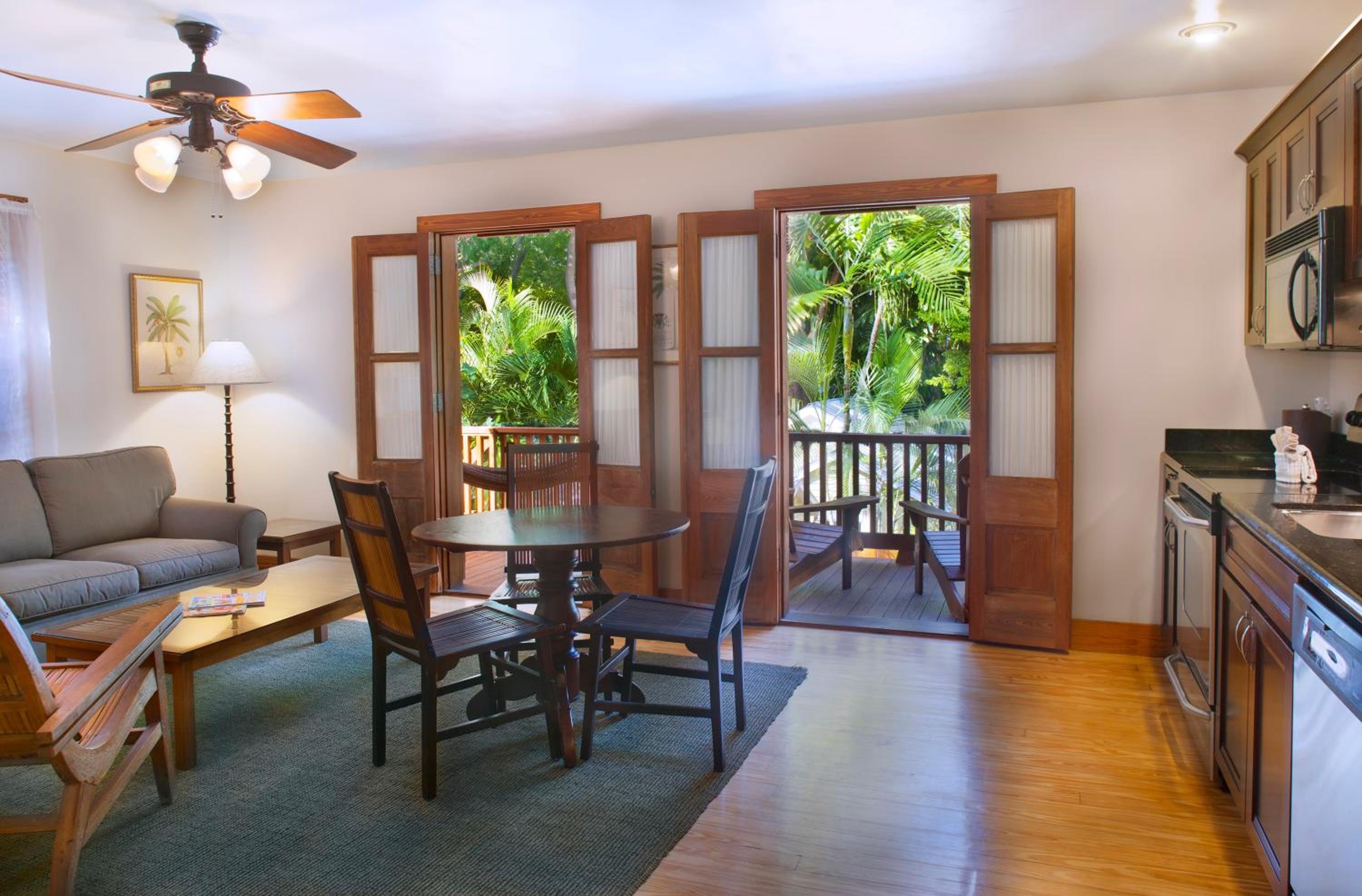 Cigar House One-Bedroom Queen Suite photo 3