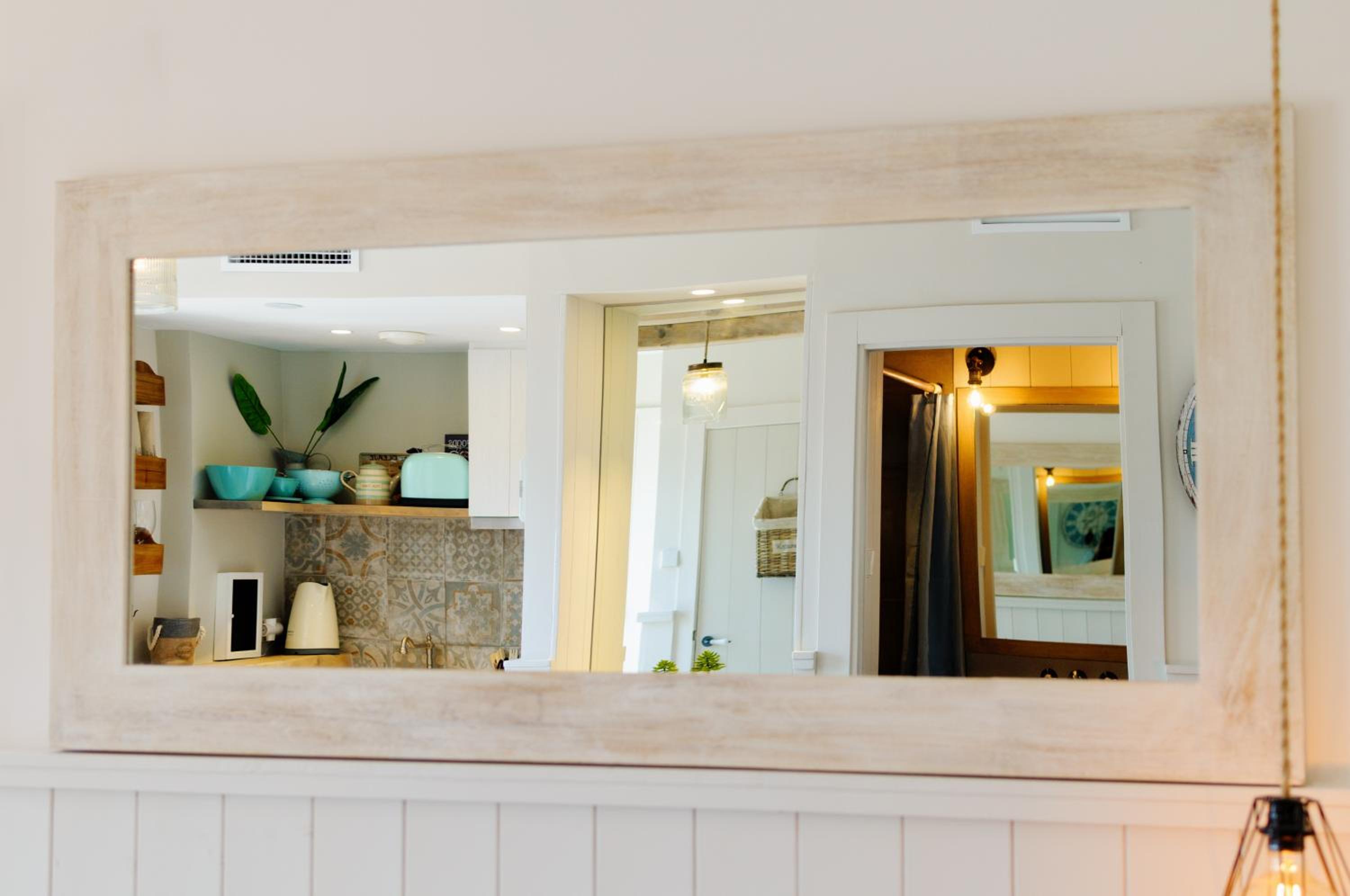 Deluxe Double Room with Balcony and Sea View - Photo 5