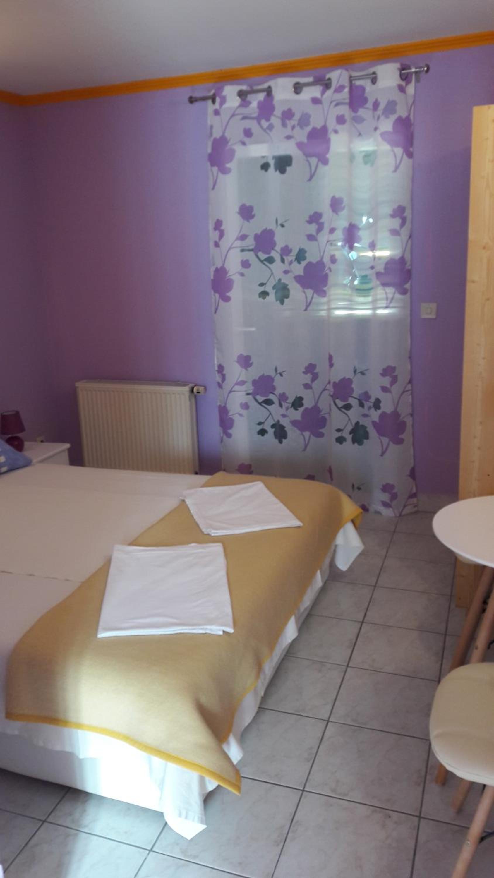 Double Room - Photo 4