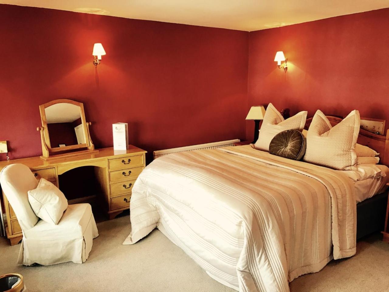 Double Room with Shared Shower Room photo 1