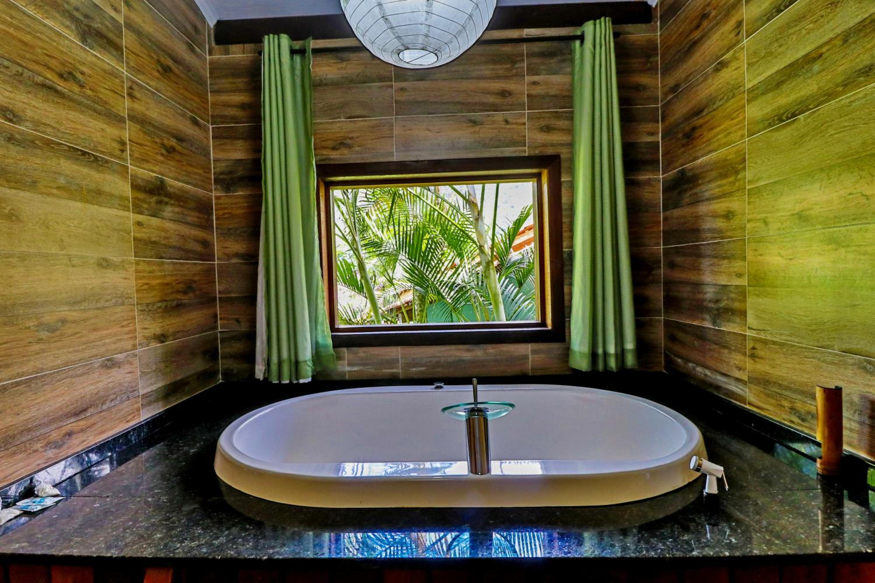 Superior Chalet with Japanese Style Hot Tub  photo 2