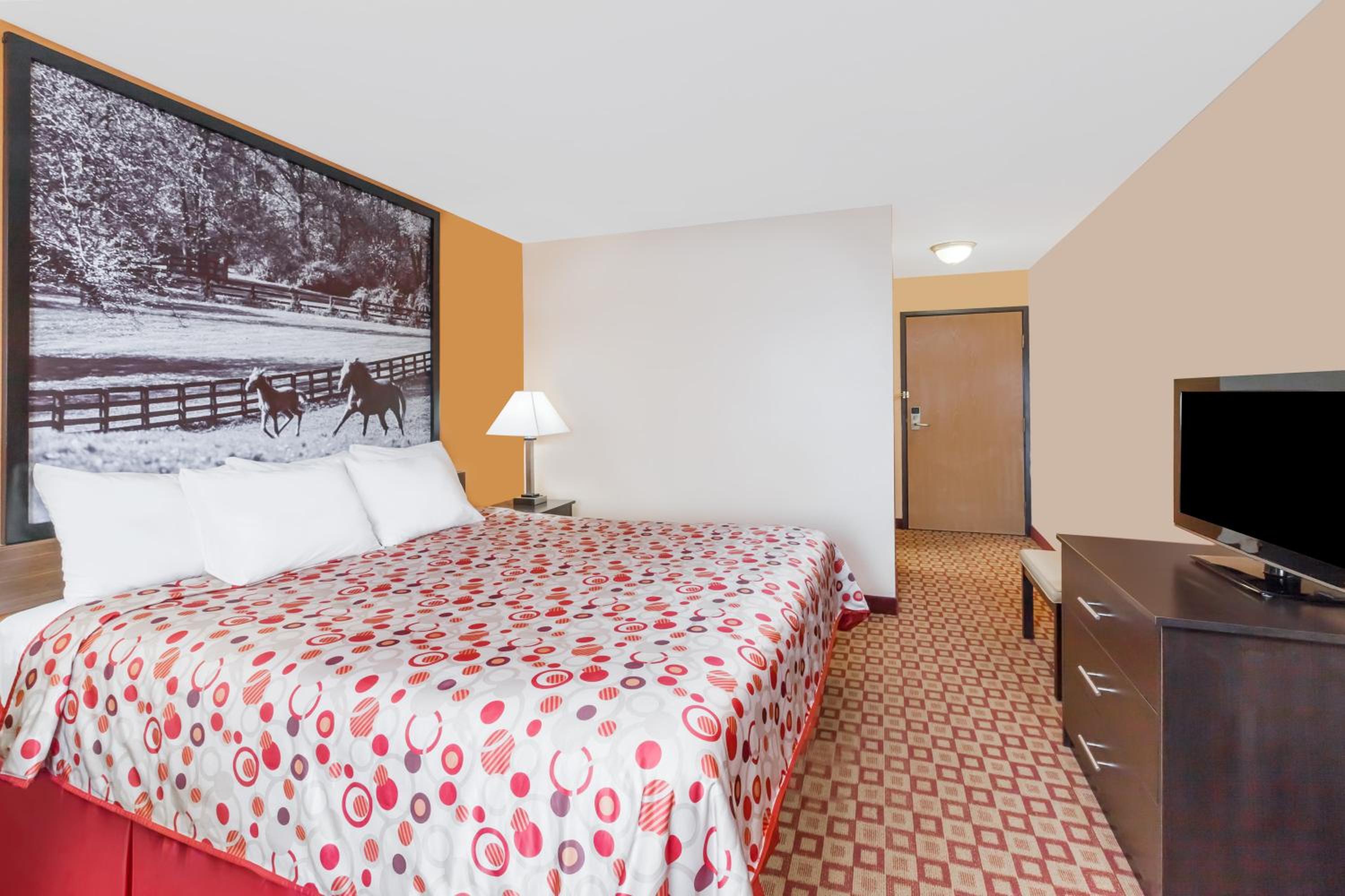 King Room - Mobility Access/Non-Smoking - Photo 4