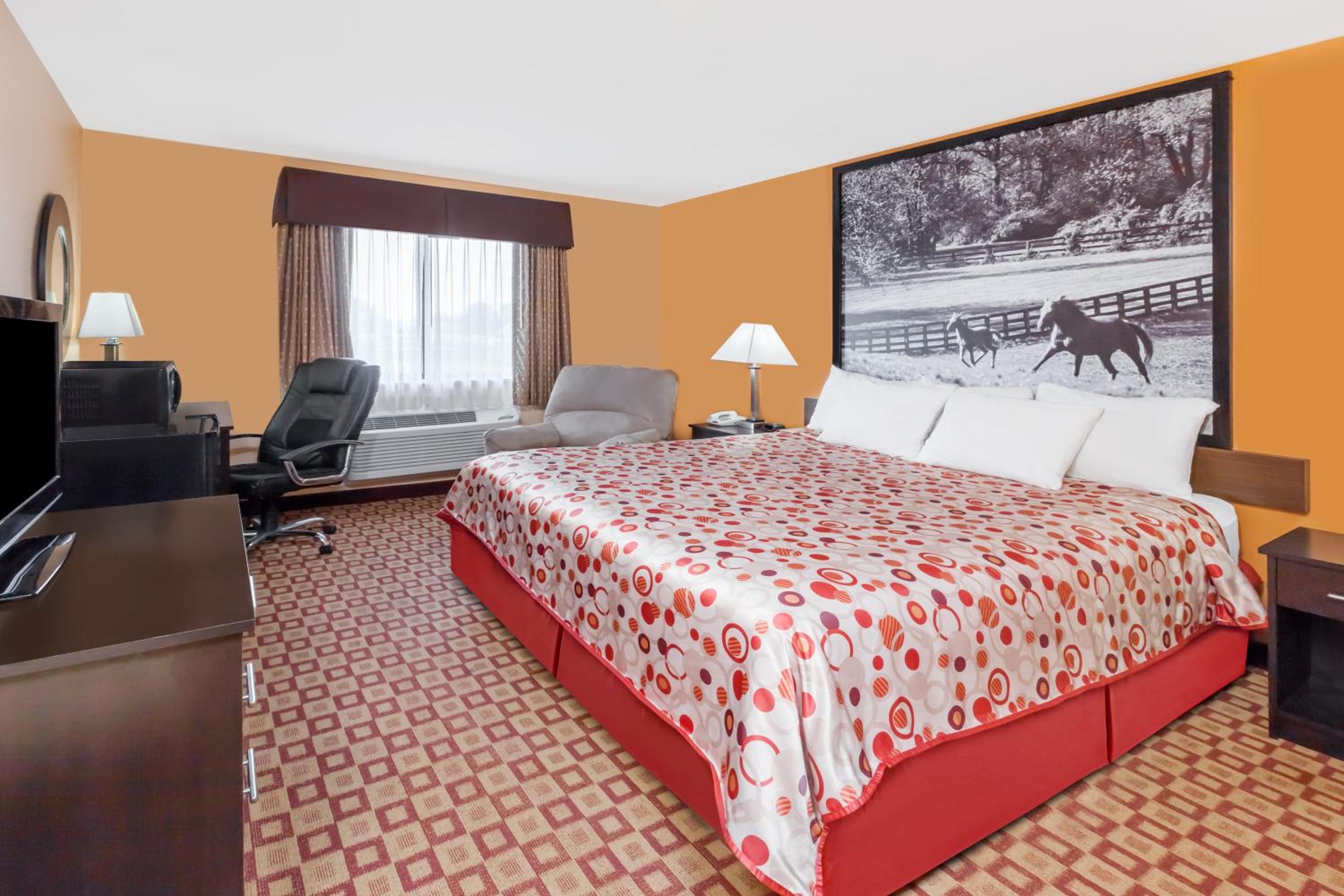 King Room - Mobility Access/Non-Smoking - Photo 3