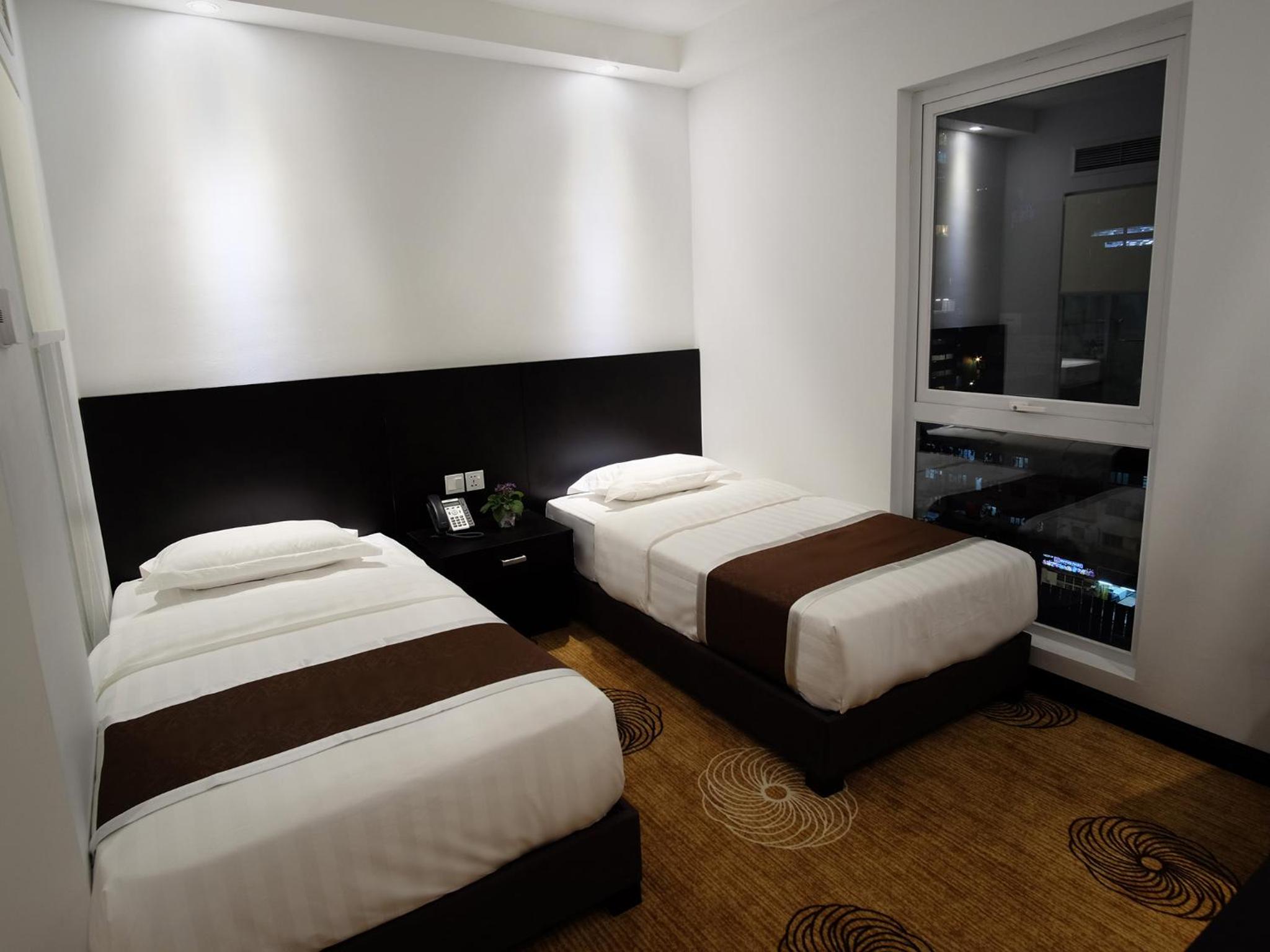 Superior Twin Room with City View photo 3
