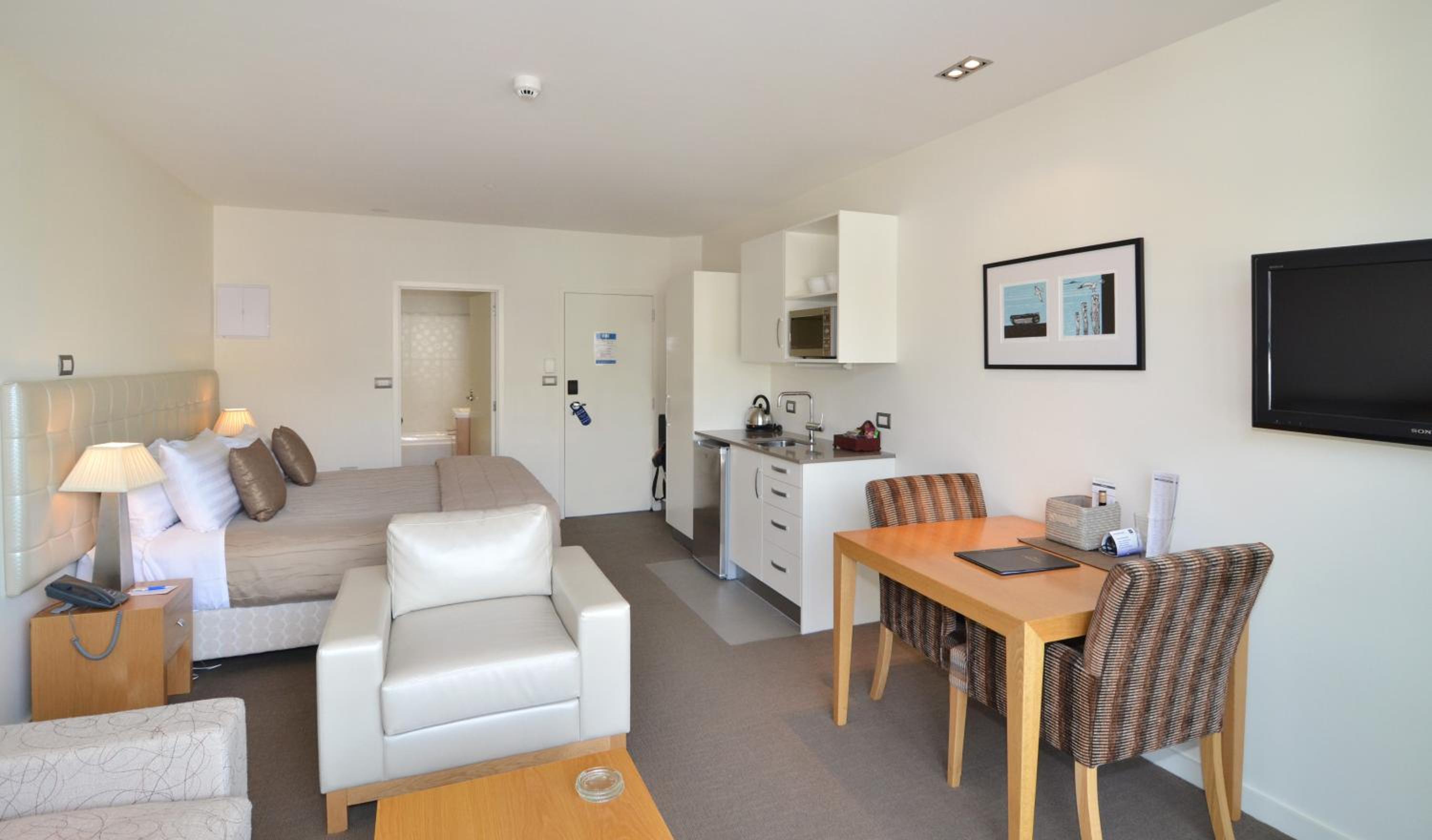 Executive Room - Photo 6