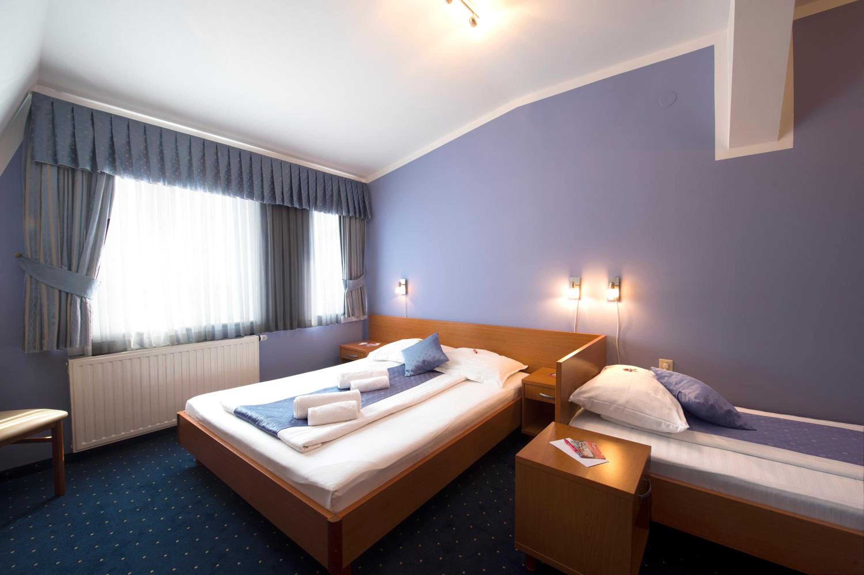 Triple Room - Photo 2