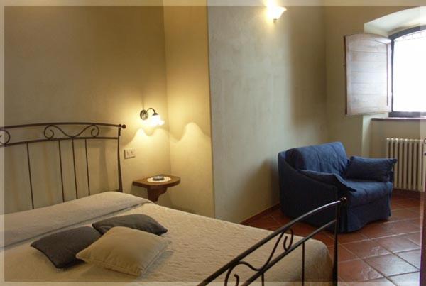One-Bedroom House - Photo 5