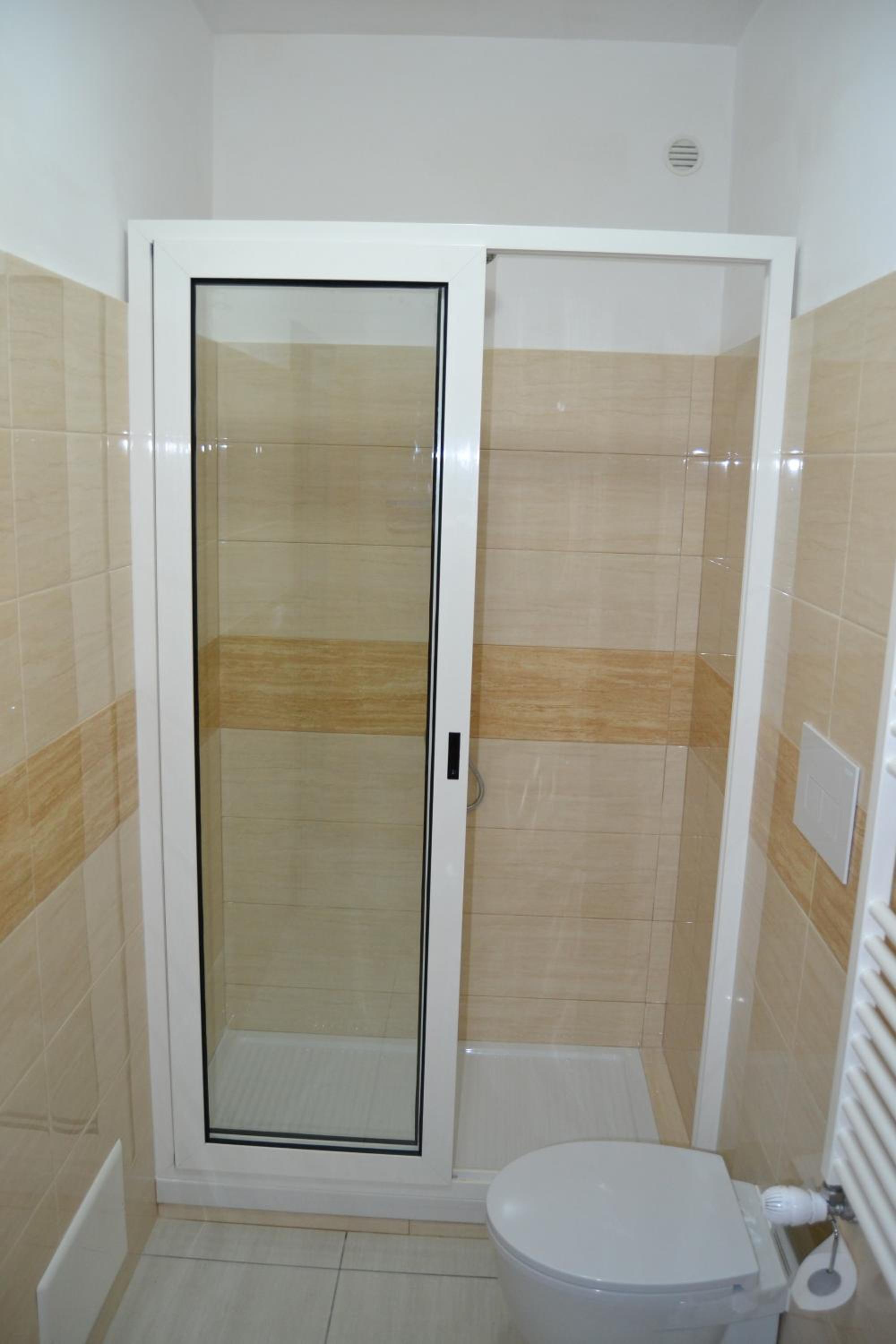 Standard Quadruple Room - Photo 9