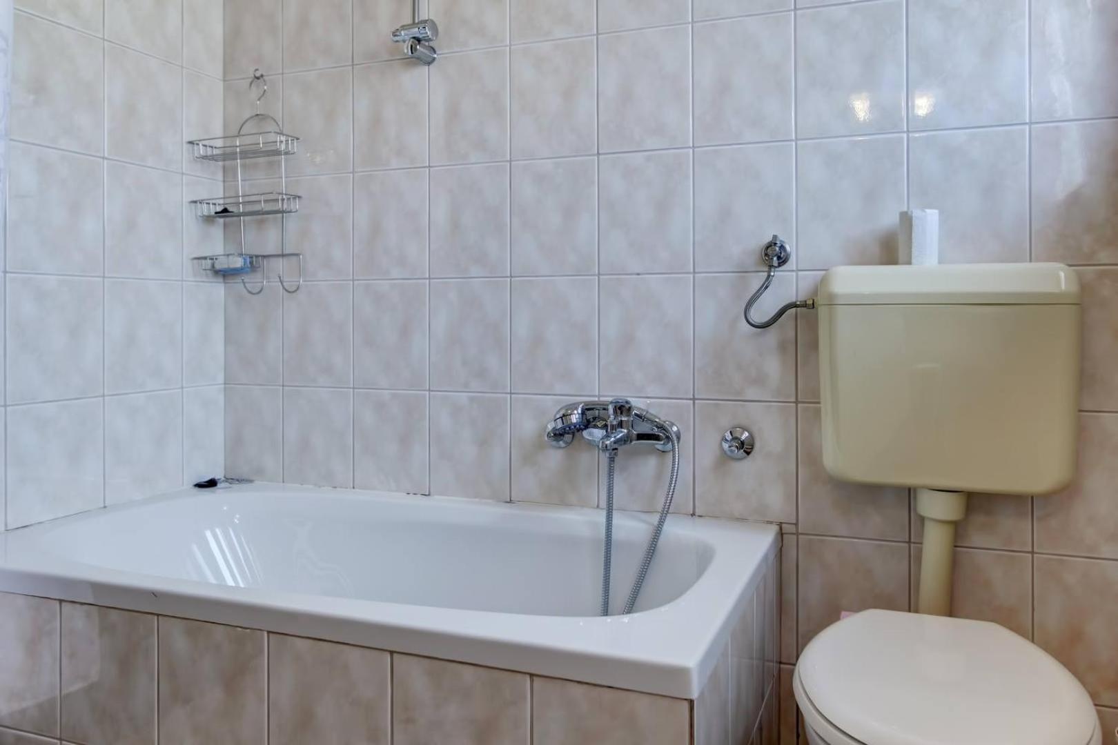Double Room with Private External Bathroom photo 3