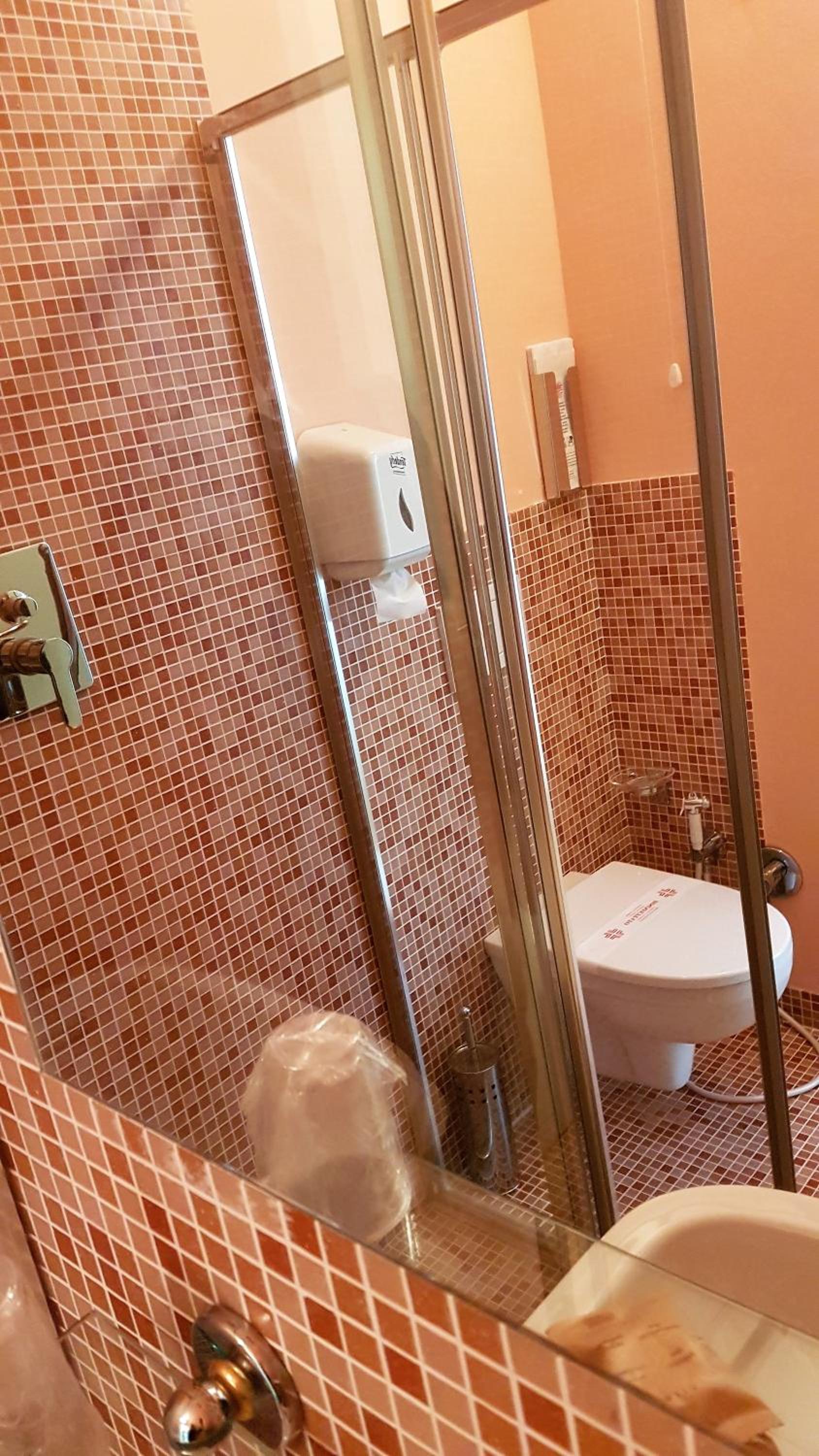 Single Room photo 3