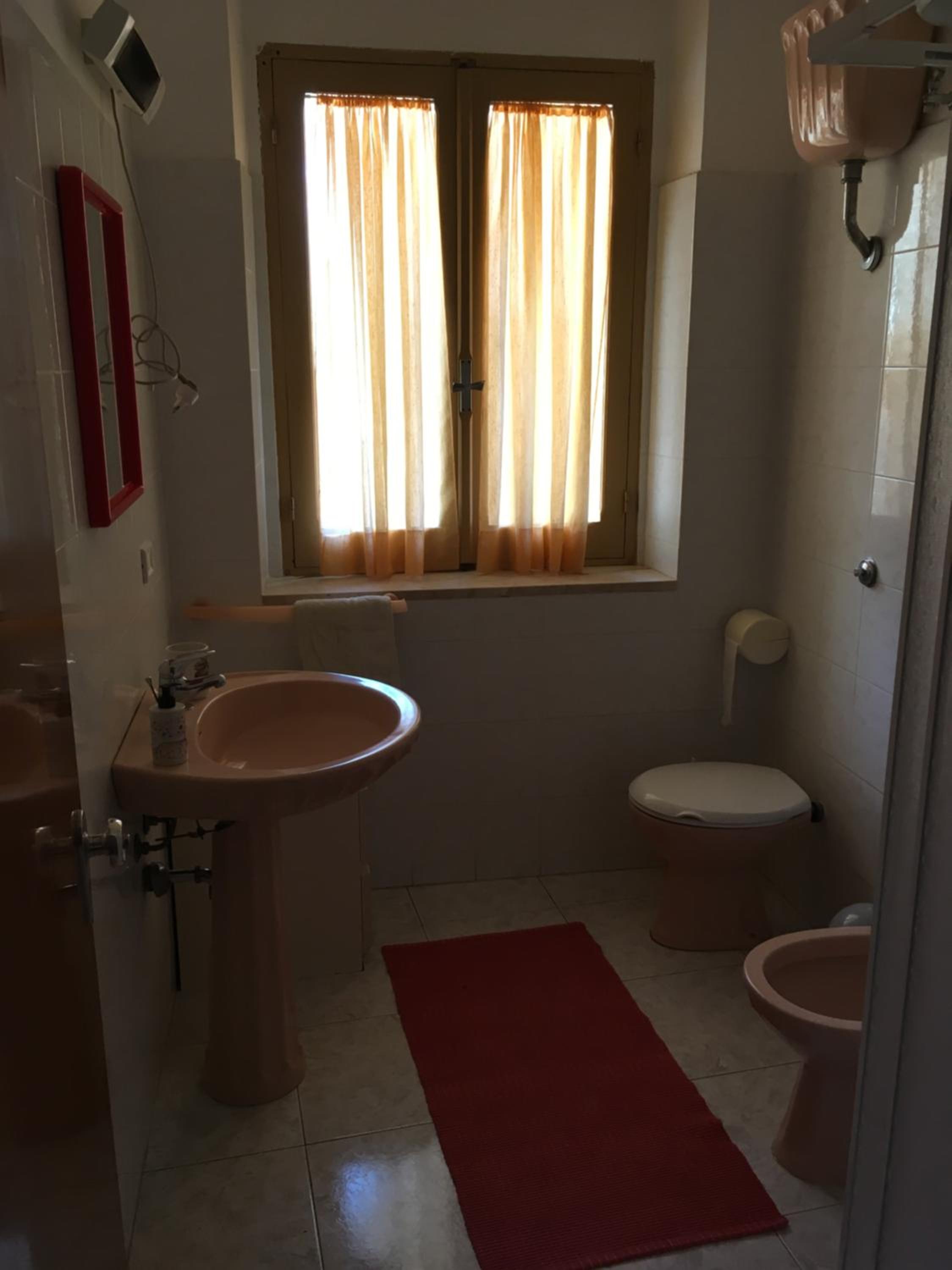 Two-Bedroom Apartment - Photo 3