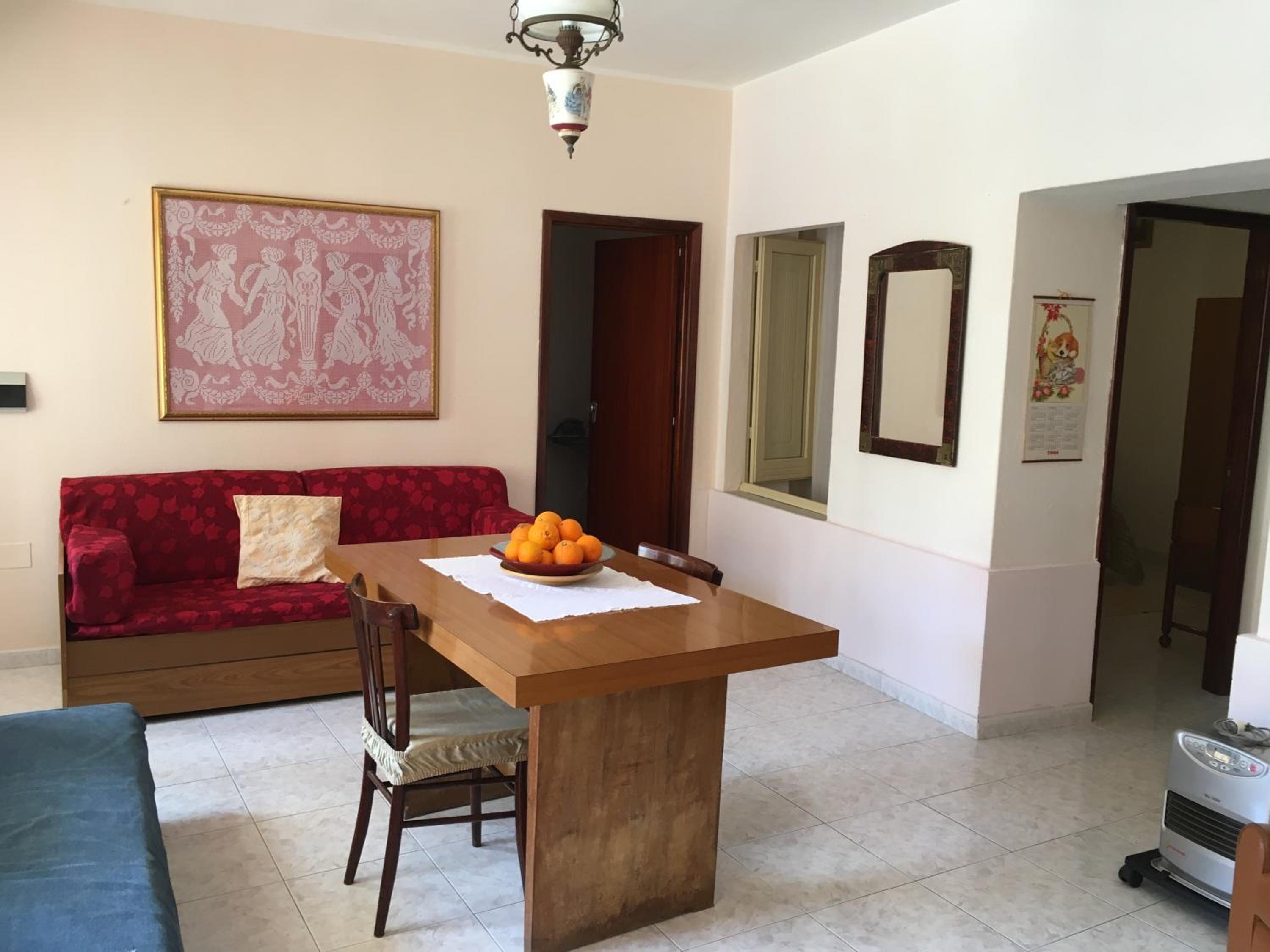 Two-Bedroom Apartment - Photo 9