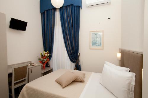 Standard Single Room photo 3