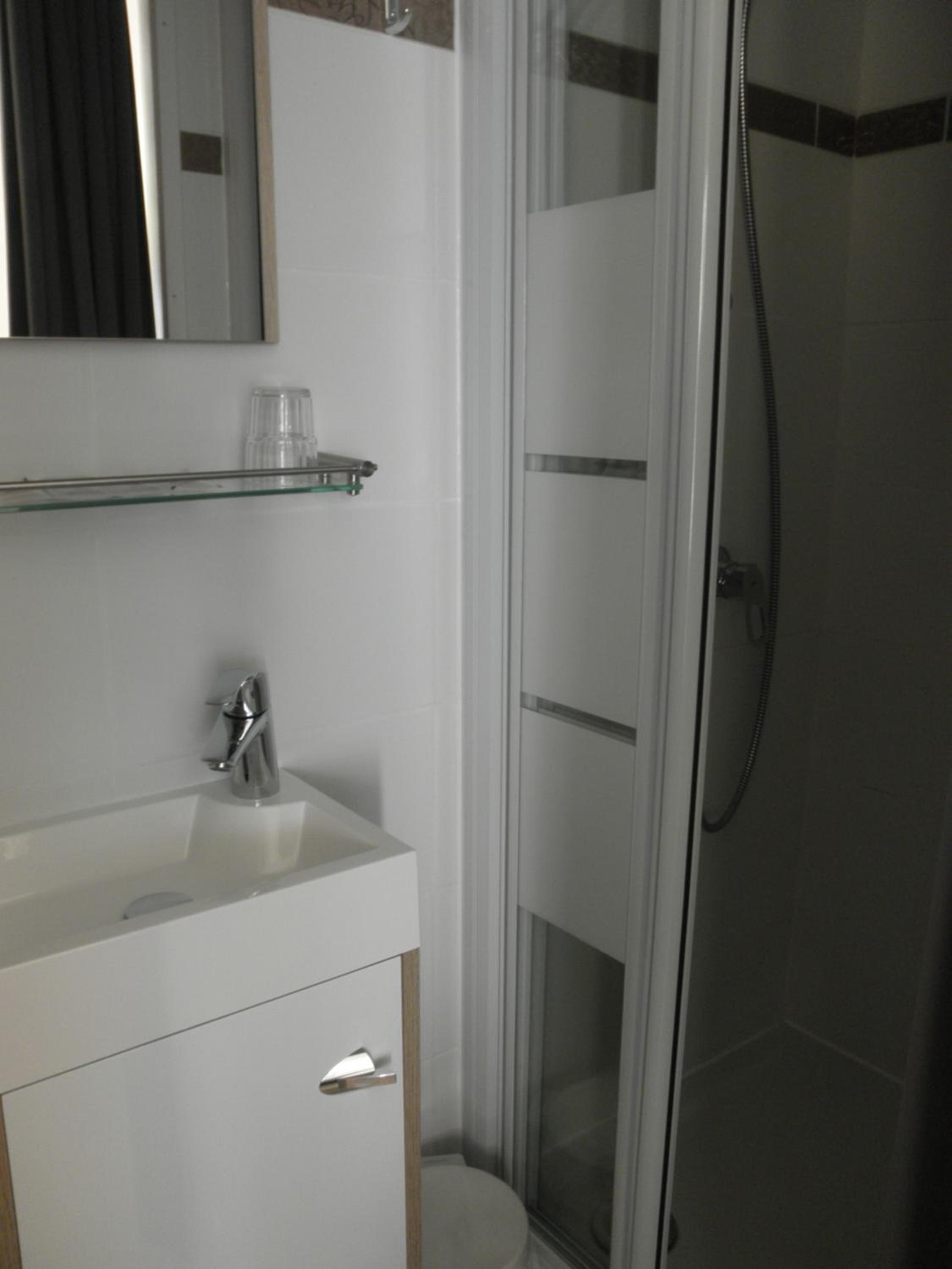 Double Room with Private Bathroom photo 3