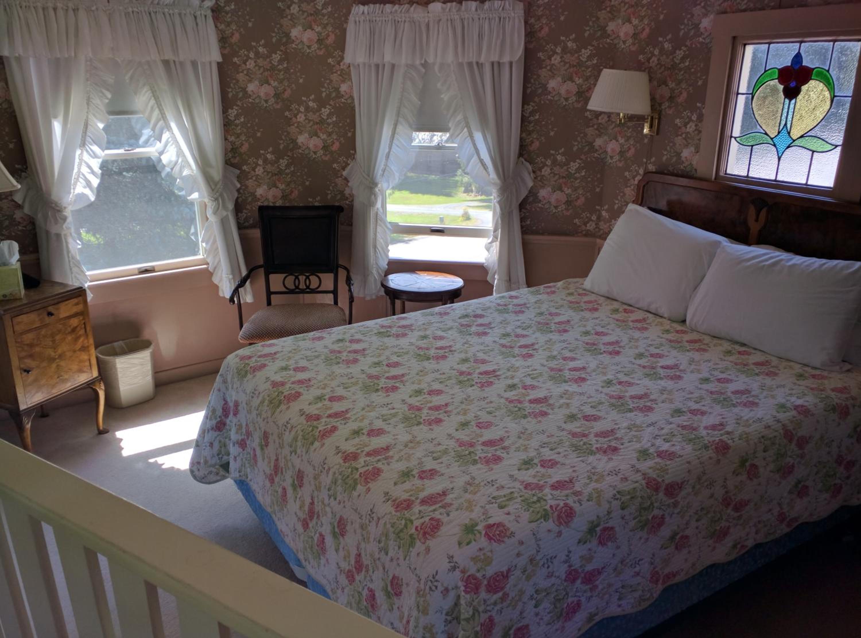 Upper Tower Suite With Ladder Type Stairs - Adults only (NO Pets) photo 3
