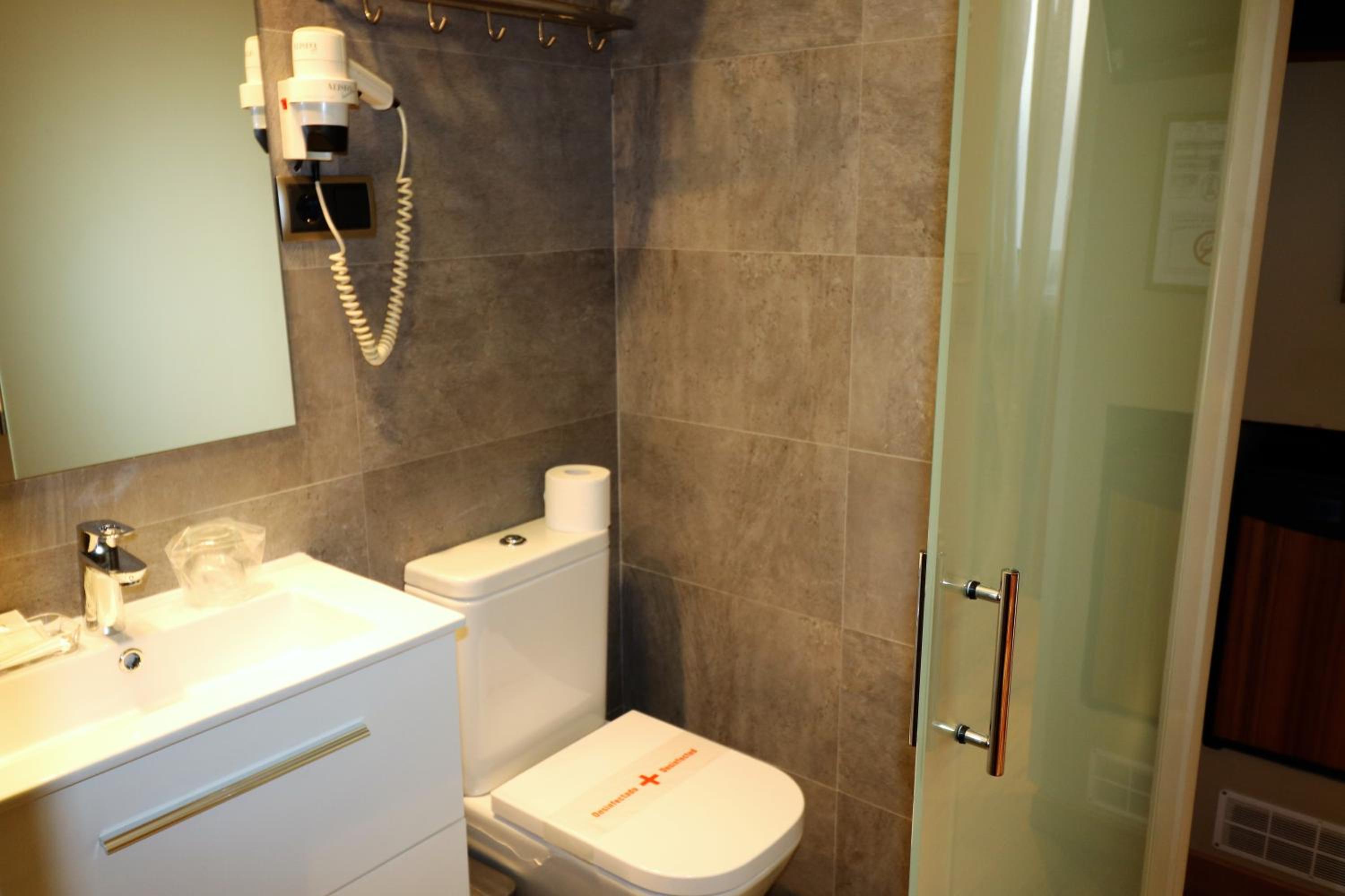 Single Room photo 3