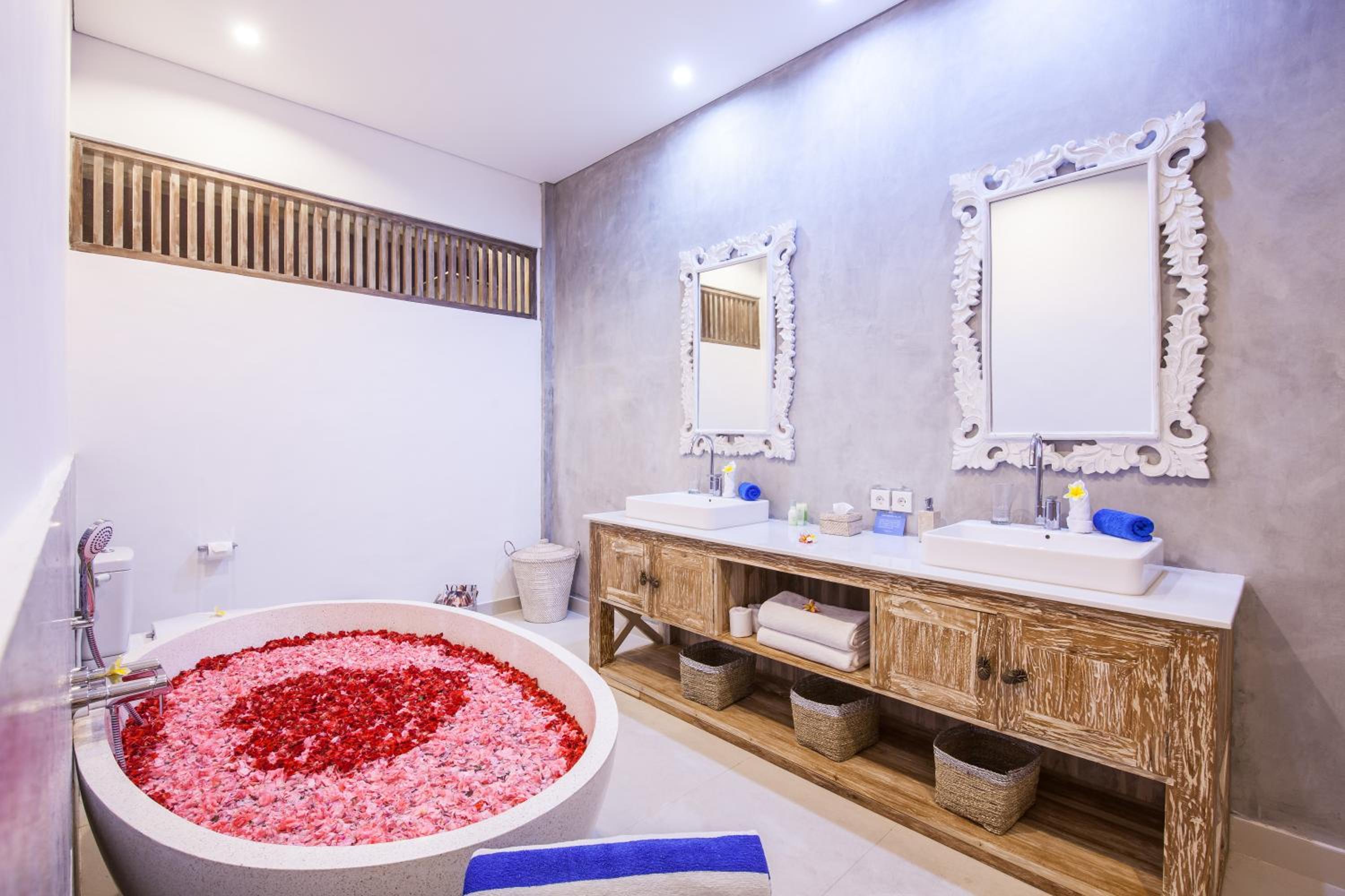 Ambermoon Villa 2 - Deluxe Two-Bedroom Pool Villa with Free One Time - Airport Pick Up - Photo 27