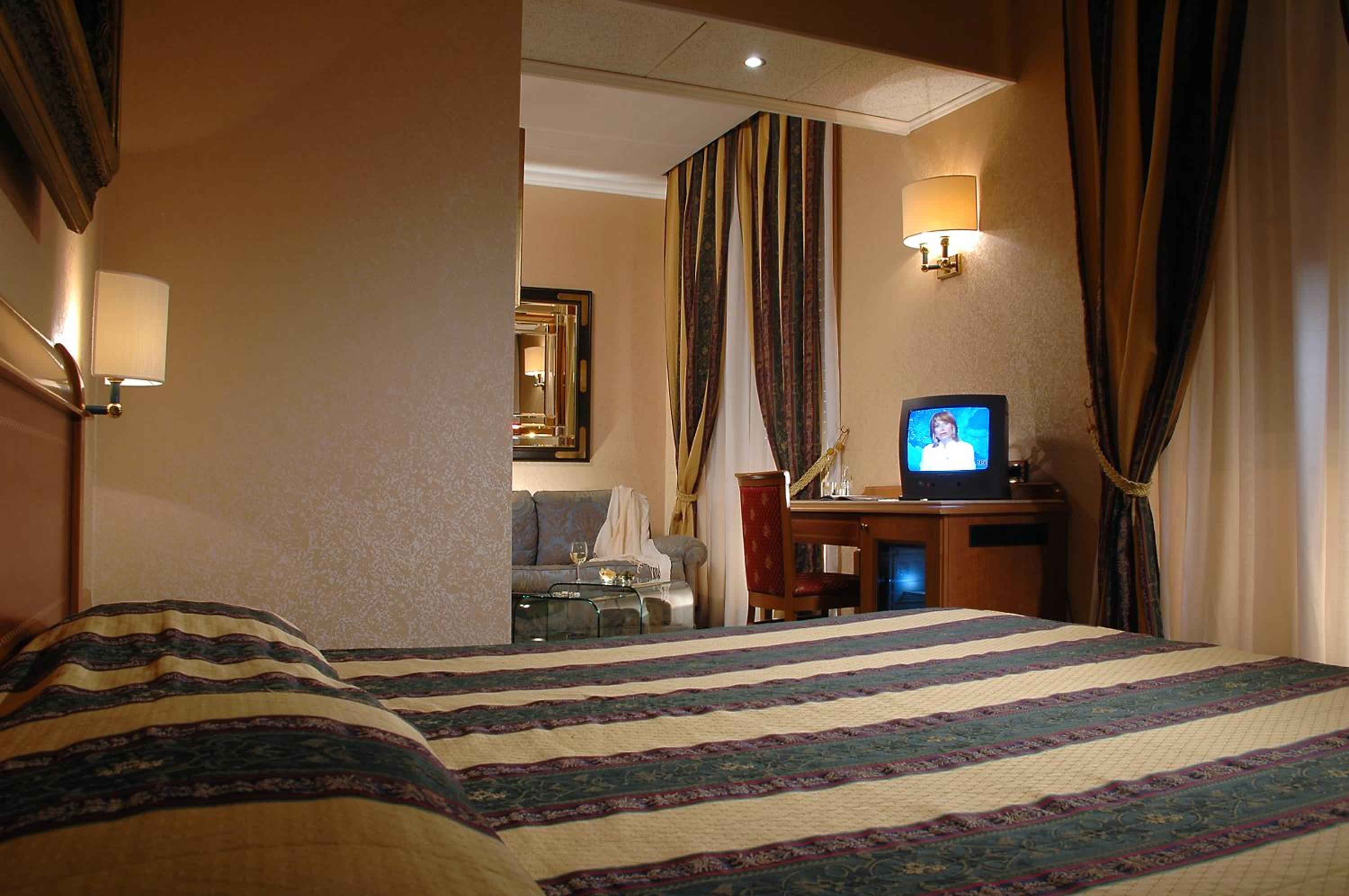 Suite (2 Adults) photo 1