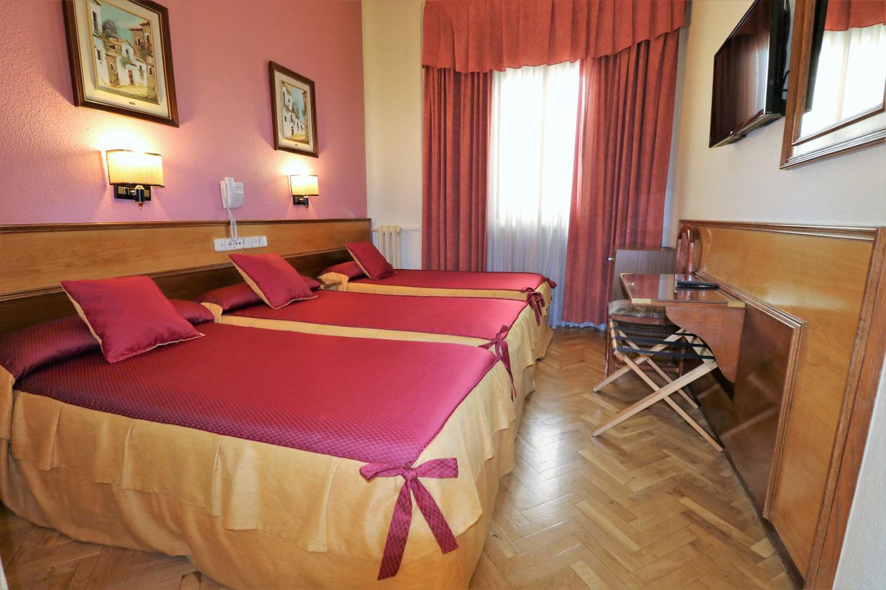 Triple Room - Photo 4