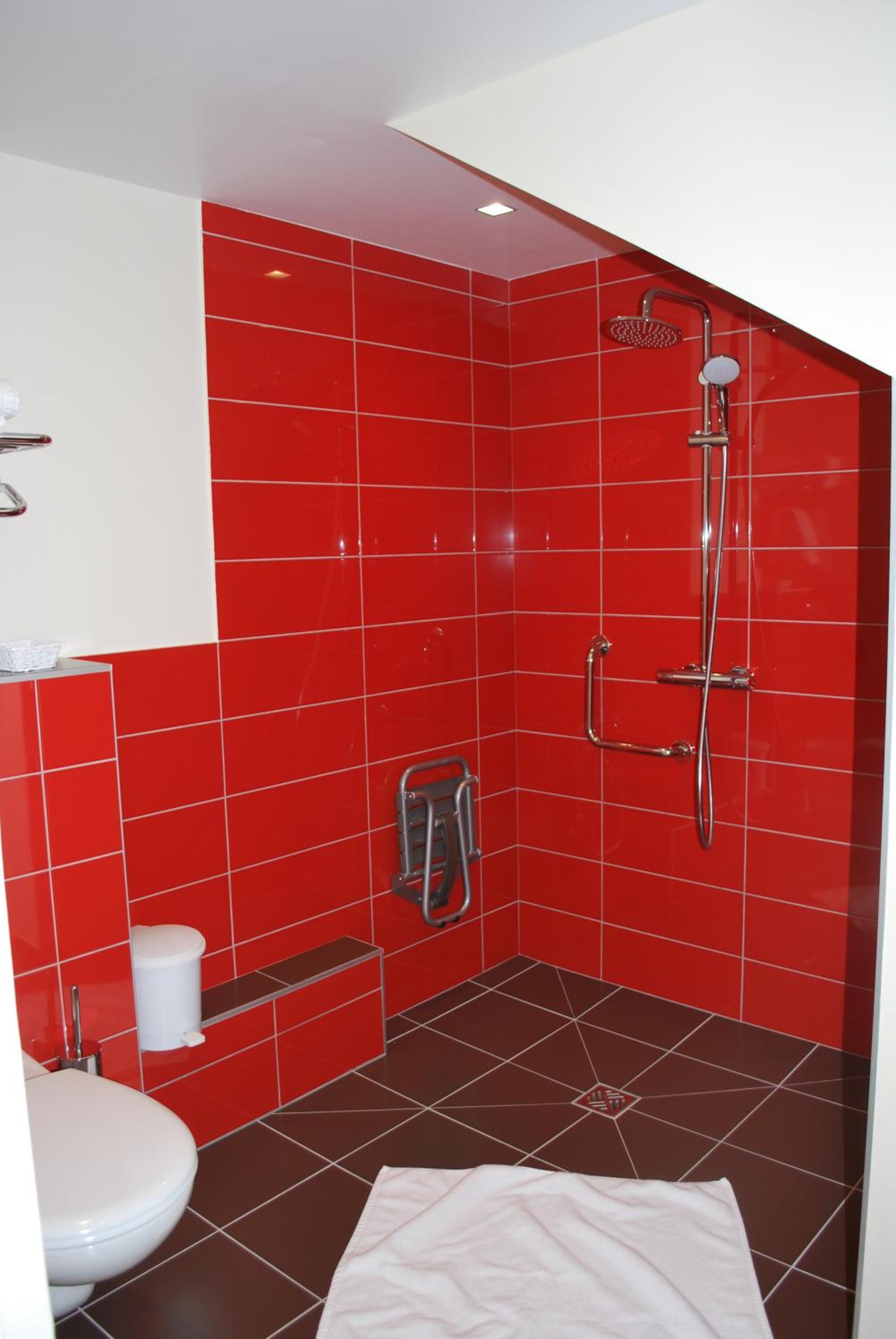Twin Room - Photo 4