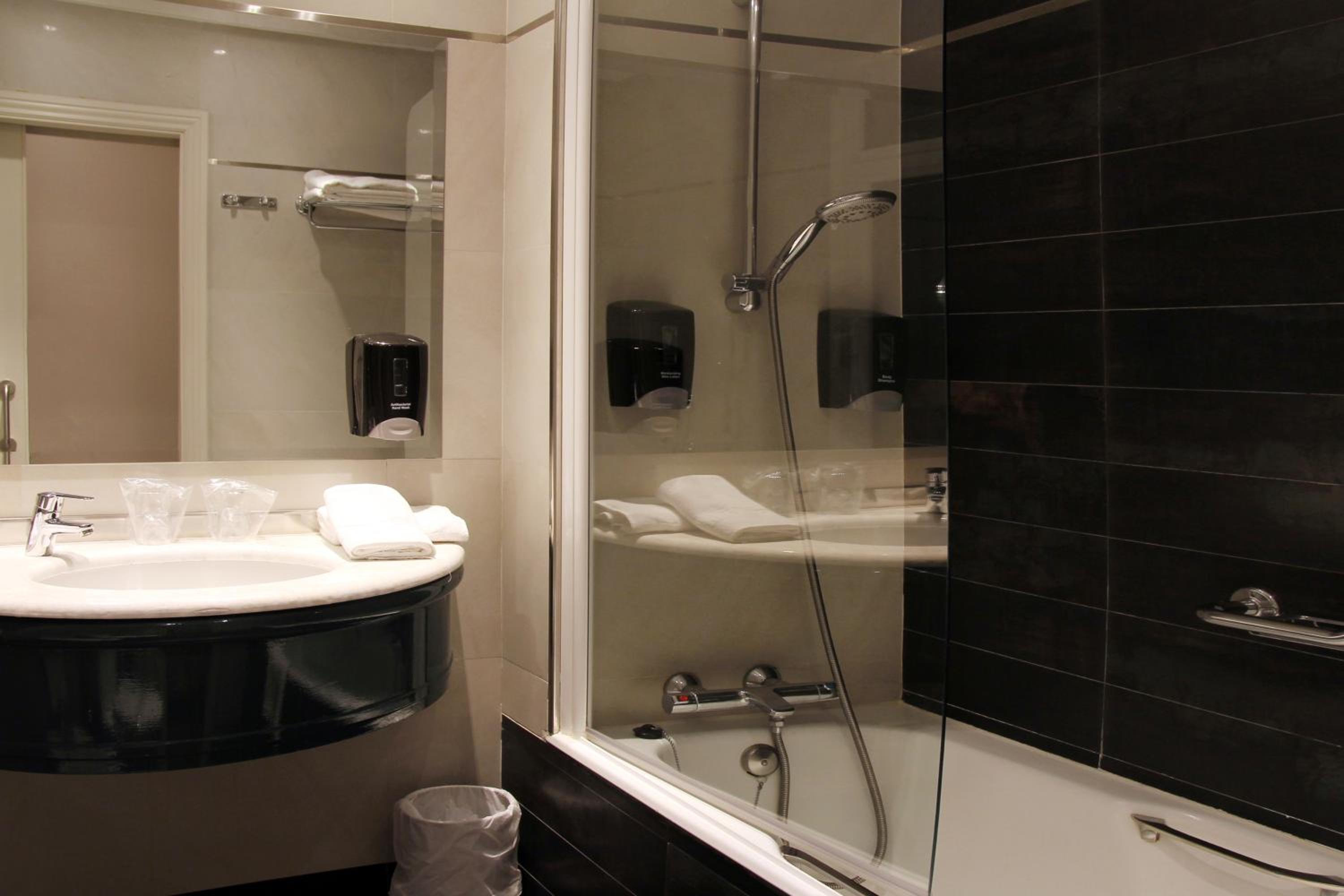 Classic Triple Room - Photo 3