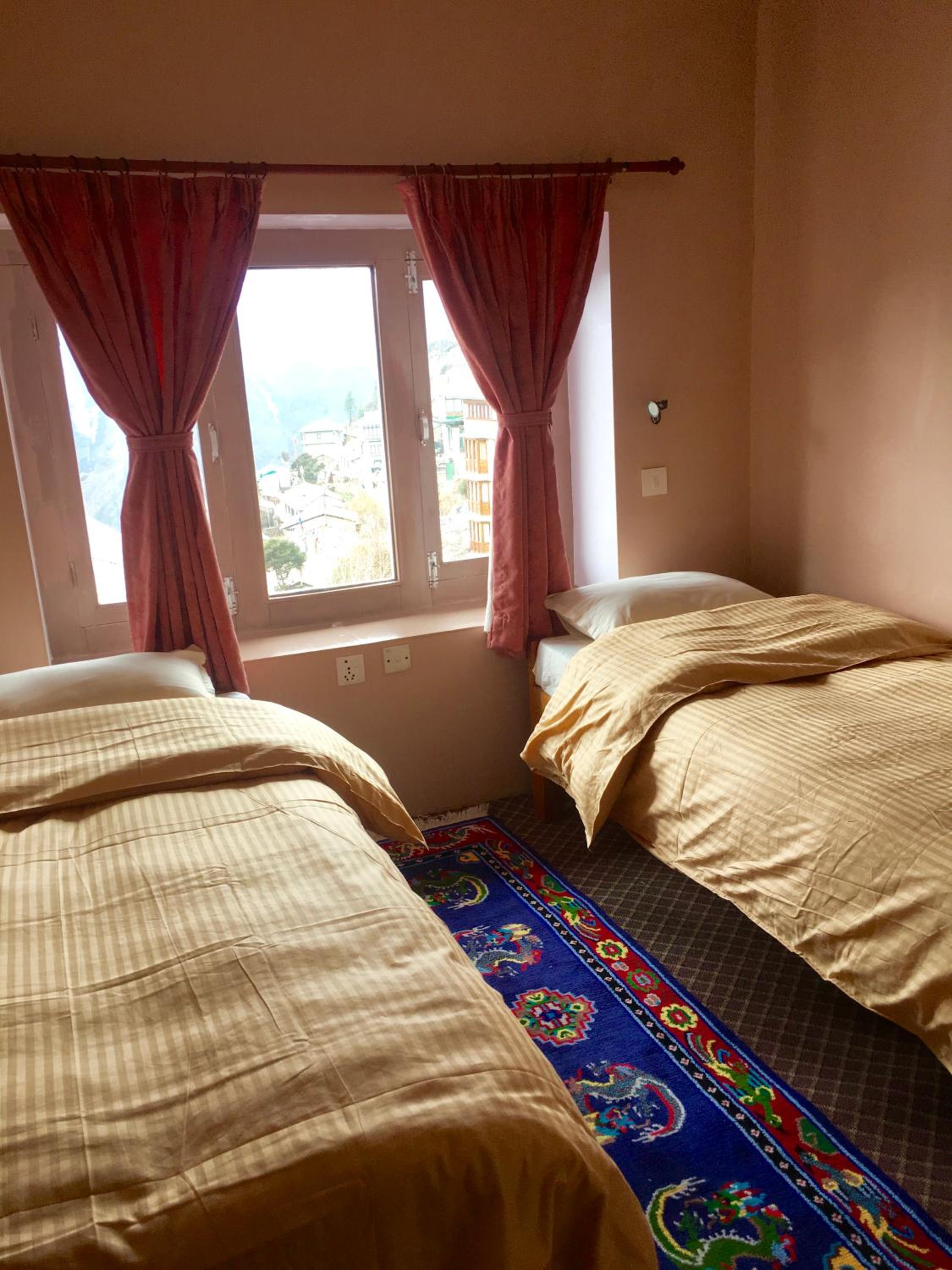 Standard Double or Twin Room photo 3